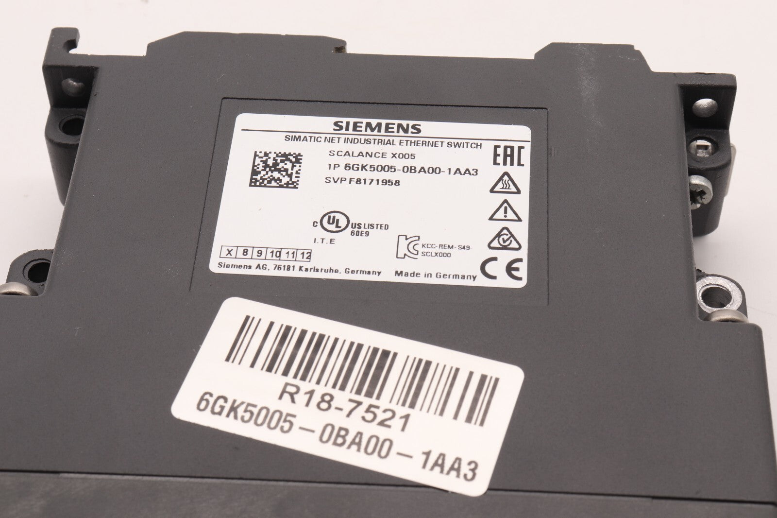 SIEMENS	SIMATIC NET INDUSTRIAL ETHERNET SWITCH SCALANCE X005	6GK5005-0BA00-1AA3