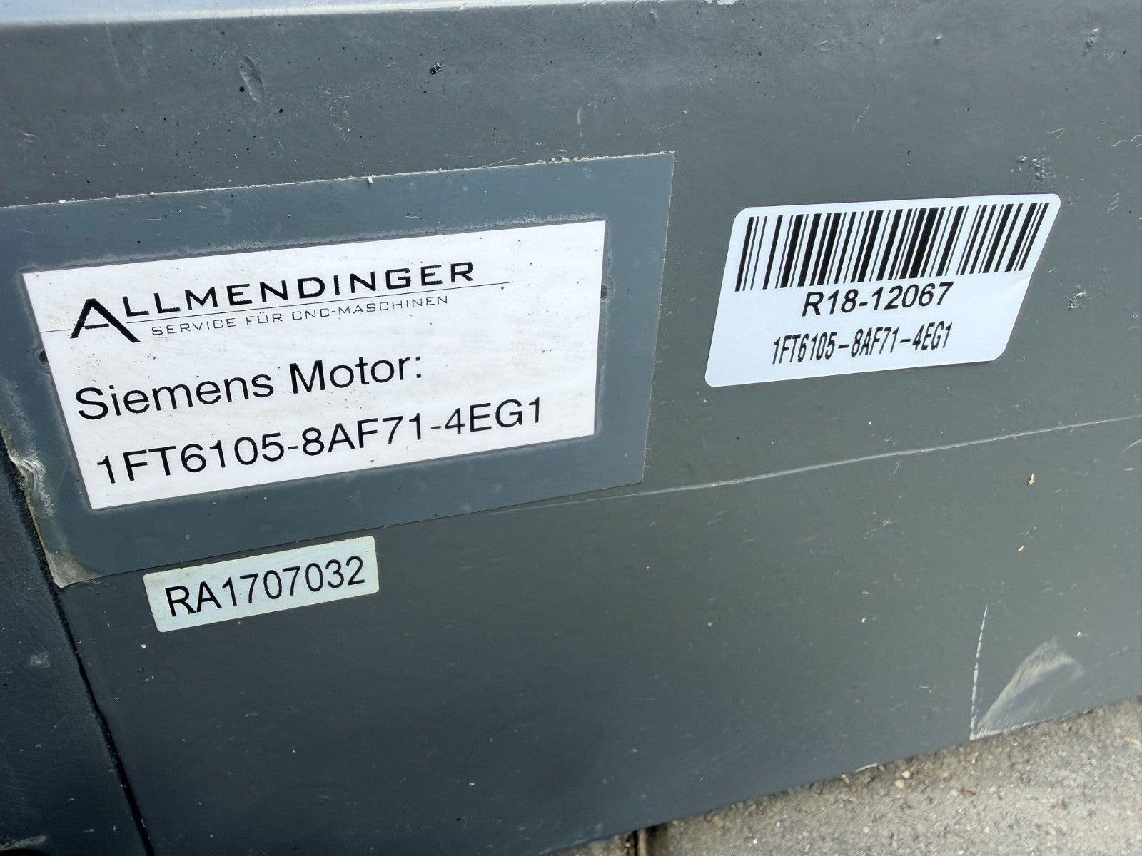 SIEMENS	SERVOMOTOR	1FT6105-8AF71-4EG1