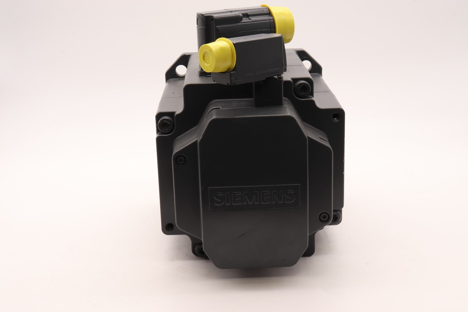 SIEMENS	1FK7101-5AF71-1FH3  3 PHASE MOTOR