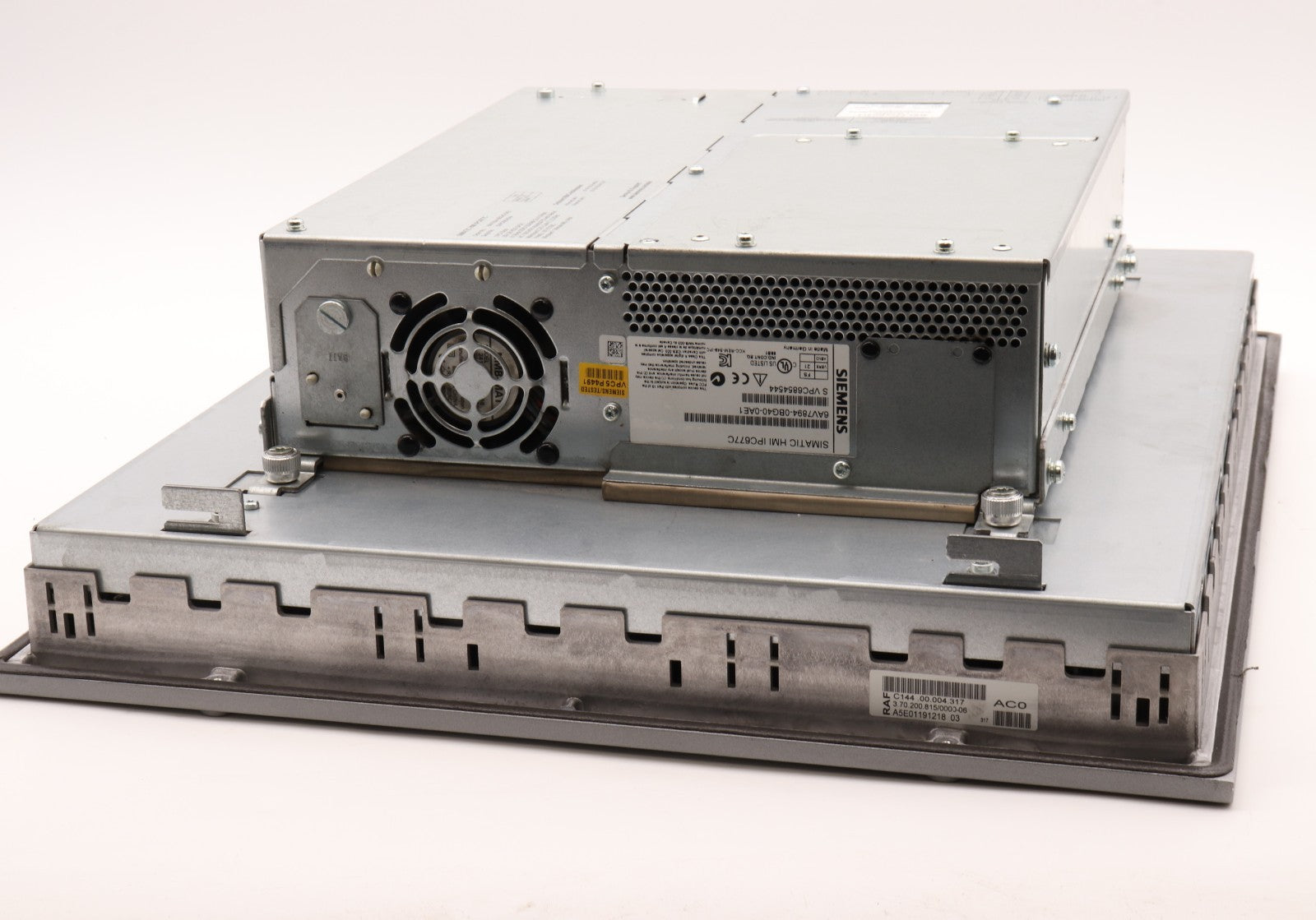 SIEMENS SIMATIC HMI IPC677C WITH DISPLAY 6AV7894-0BG40-0AE1
