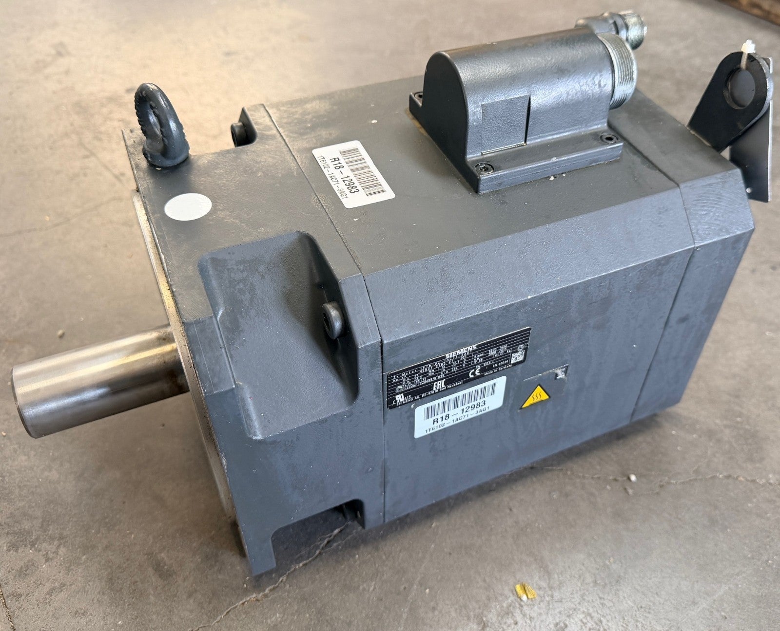 SIEMENS	3 PHASE MOTOR	1FT6102-1AC71-3AG1