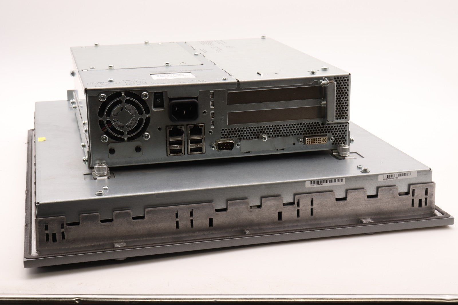 SIEMENS SIMATIC HMI IPC677C WITH DISPLAY 6AV7894-0BG40-0AE1