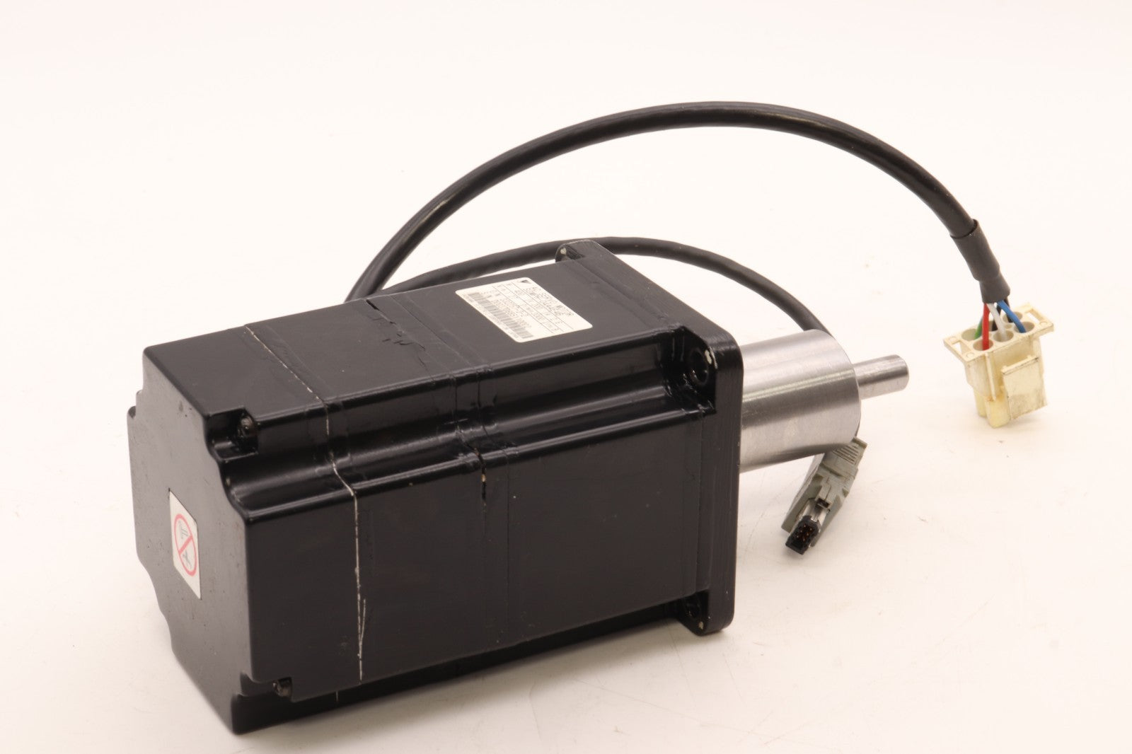 YASKAWA	AC SERVO MOTOR  SGMPH-04A4E4B