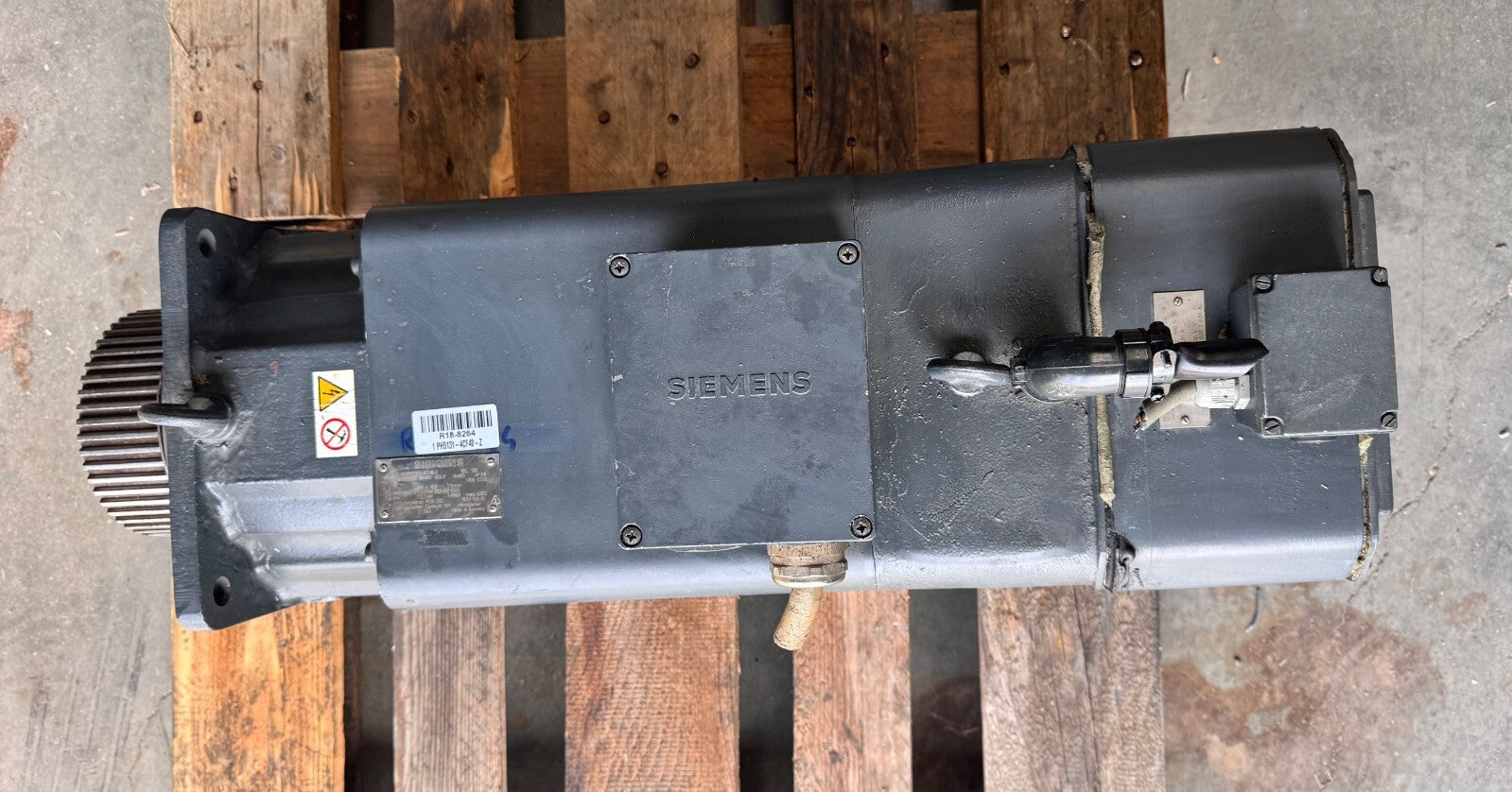 SIEMENS	3 PHASE MOTOR 	1 PH5131-4CF40-Z