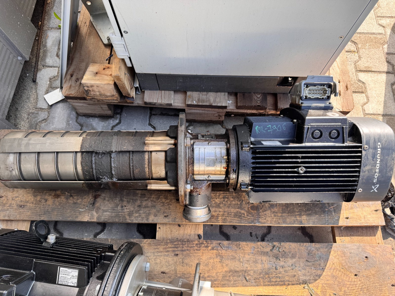 GRUNDFOS	MTR15-8/5 A-W-A-HQQV	A96931627P10906