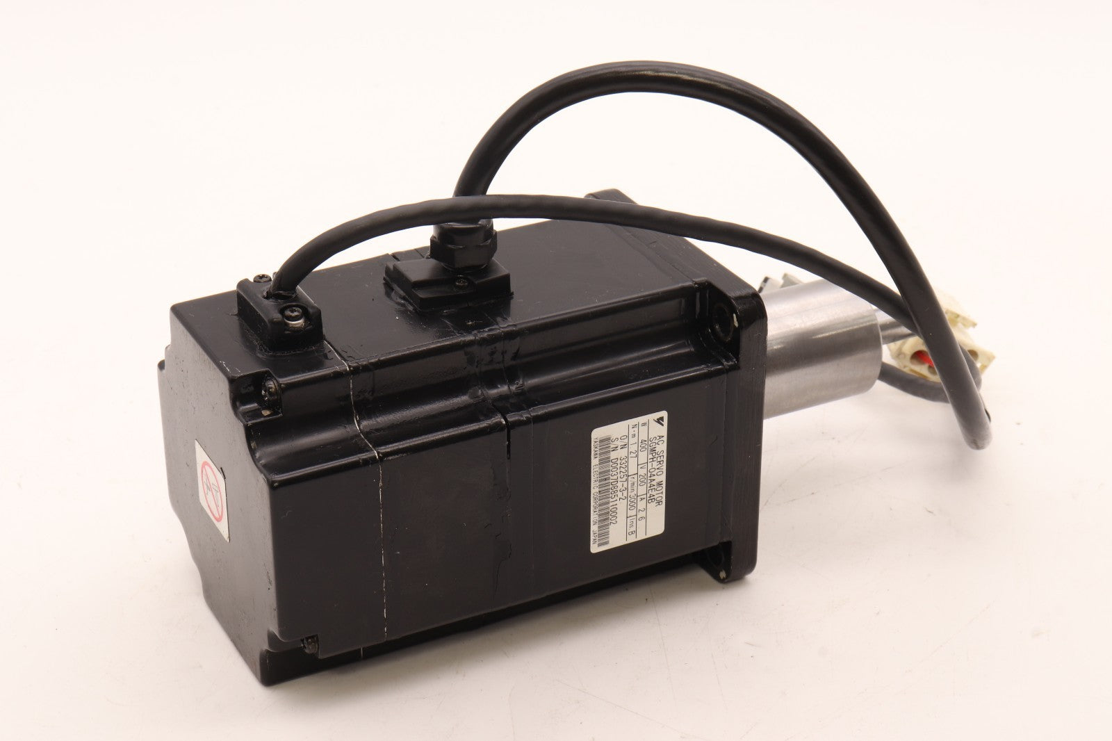 YASKAWA	AC SERVO MOTOR  SGMPH-04A4E4B