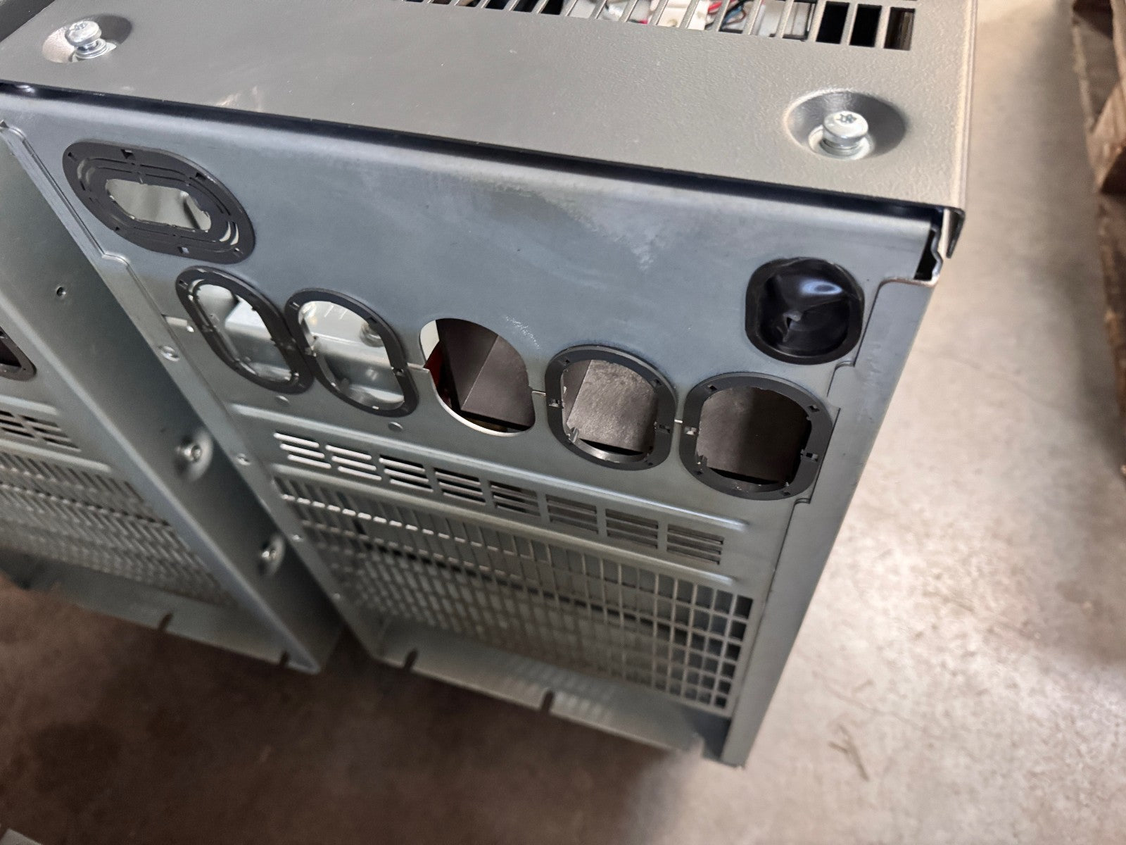 SIEMENS SINAMICS MOTOR MODULE 6SL3320-1TE33-1AA3  R18-9324