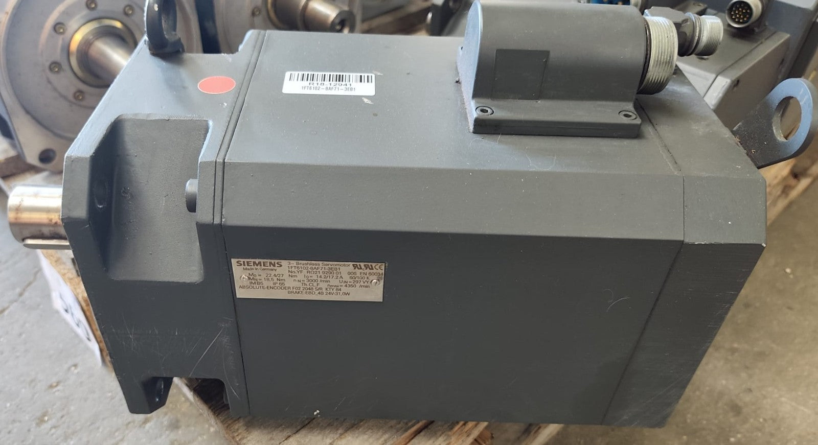 SIEMENS	3 BRUSHLESS SERVOMOTOR	1FT6102-8AF71-3EB1