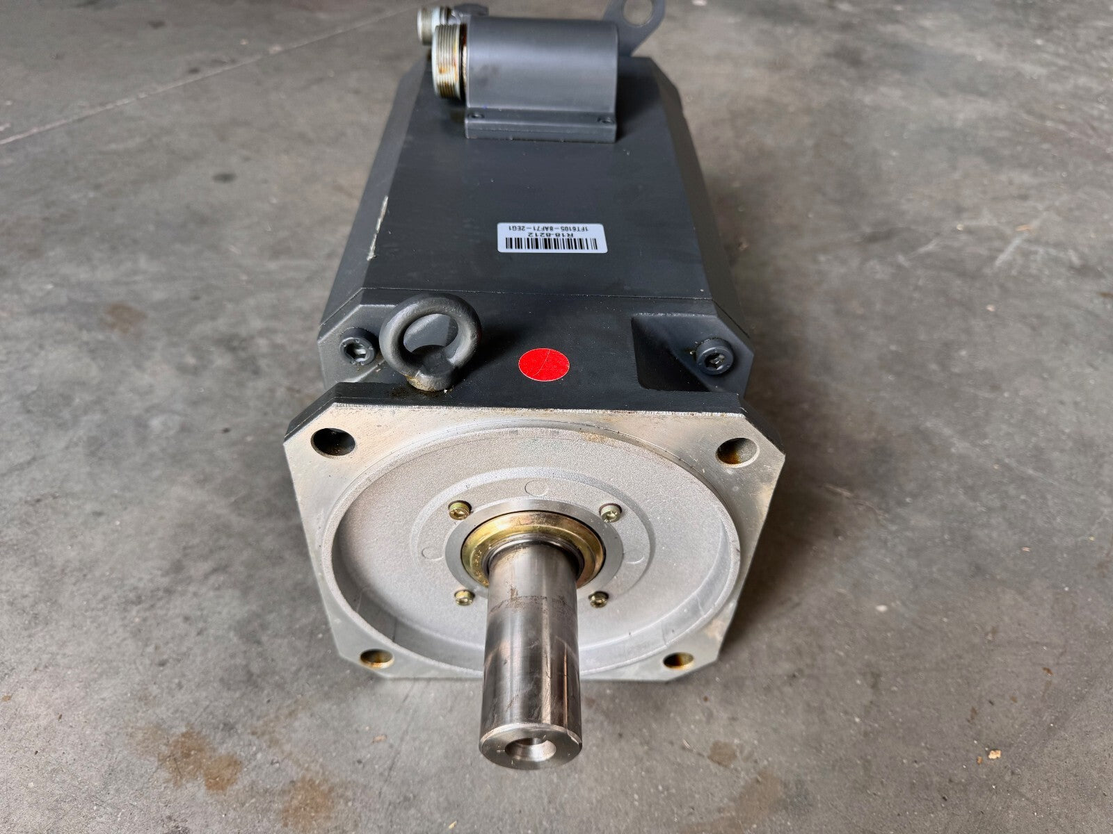 SIEMENS	3 PHASE BRUSHLESS SERVOMOTOR	1FT6105-8AF71-2EG1