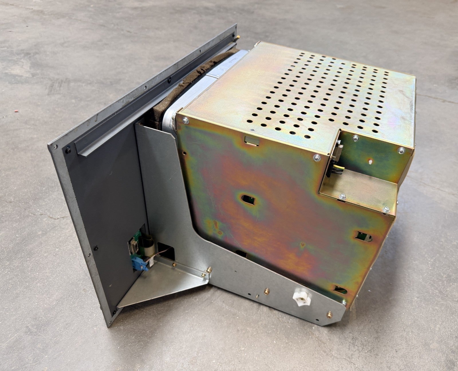 FANUC  A02B-0200-C071-TBS	ANALOG CRT