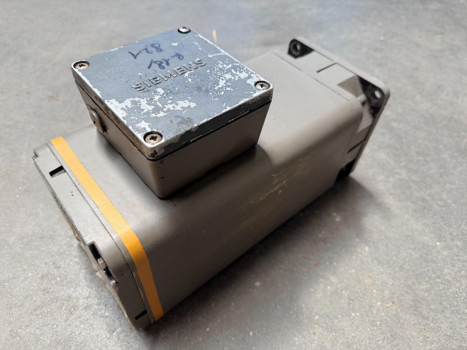 SIEMENS	1 FT5074-0AC01-0-Z