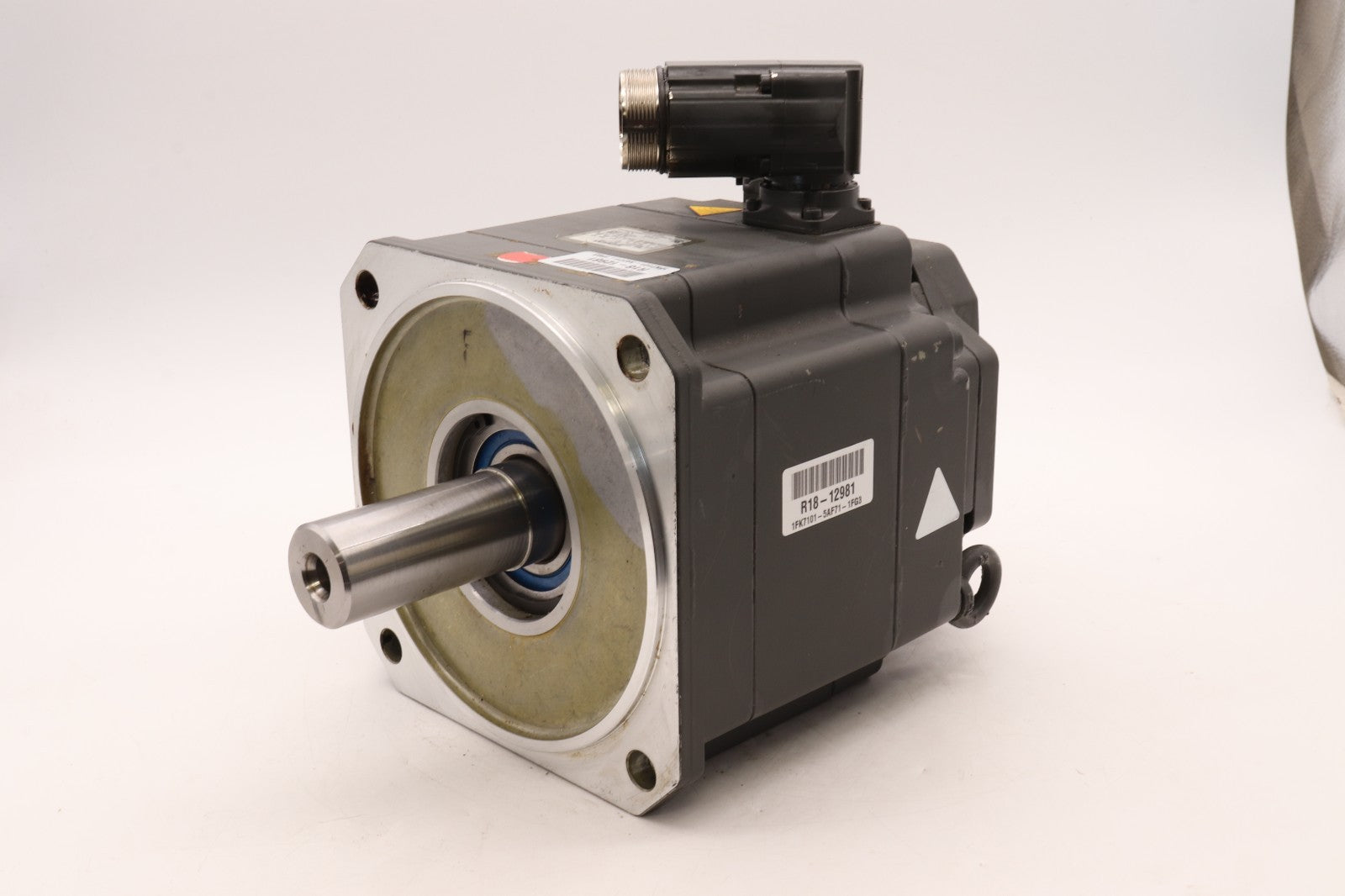 SIEMENS	3 PHASE MOTOR	1FK7101-5AF71-1FG3