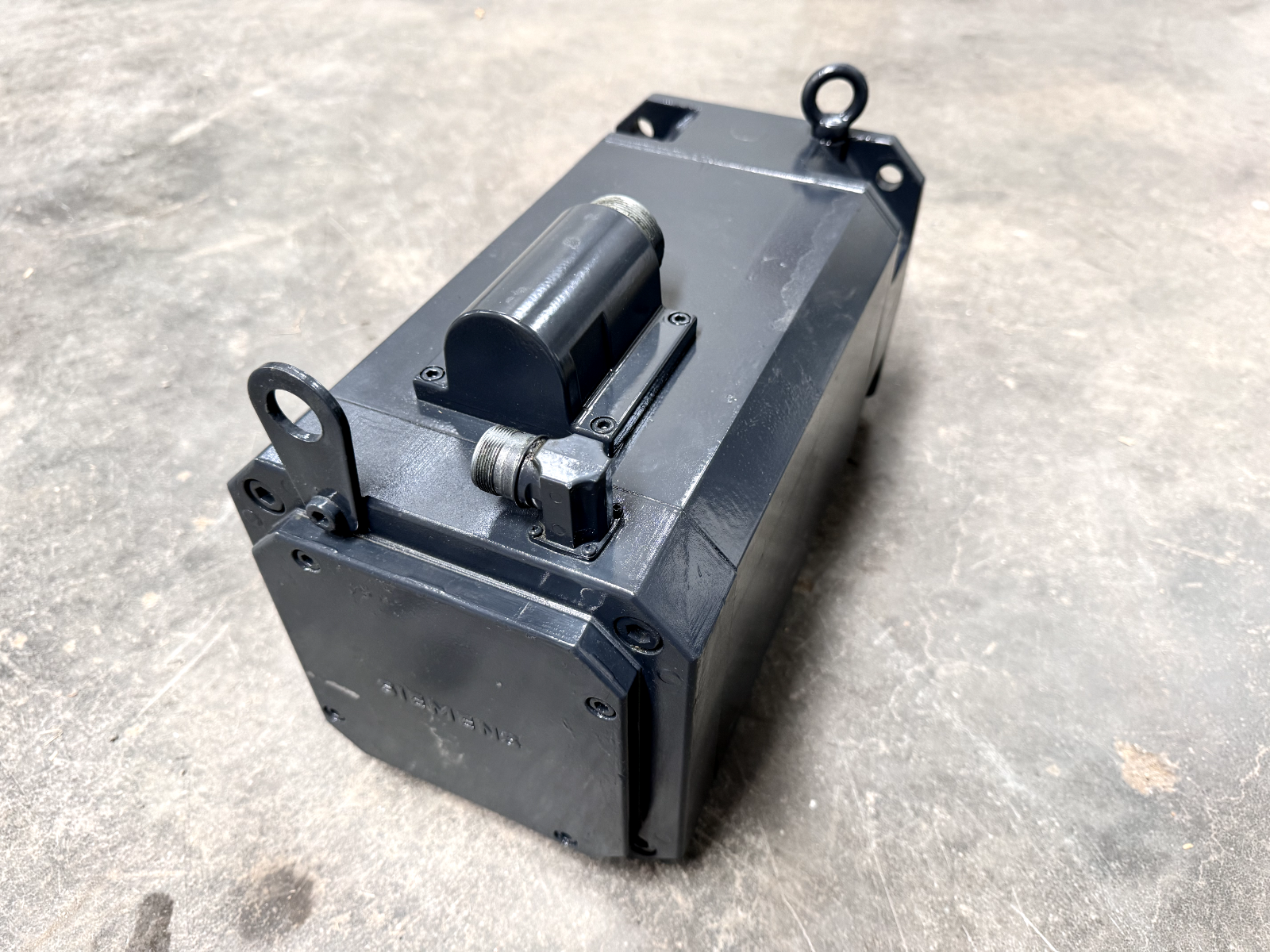 SIEMENS 3 PHASE BRUSHLESS SERVOMOTOR 1FT6105-1AC71-4EG1