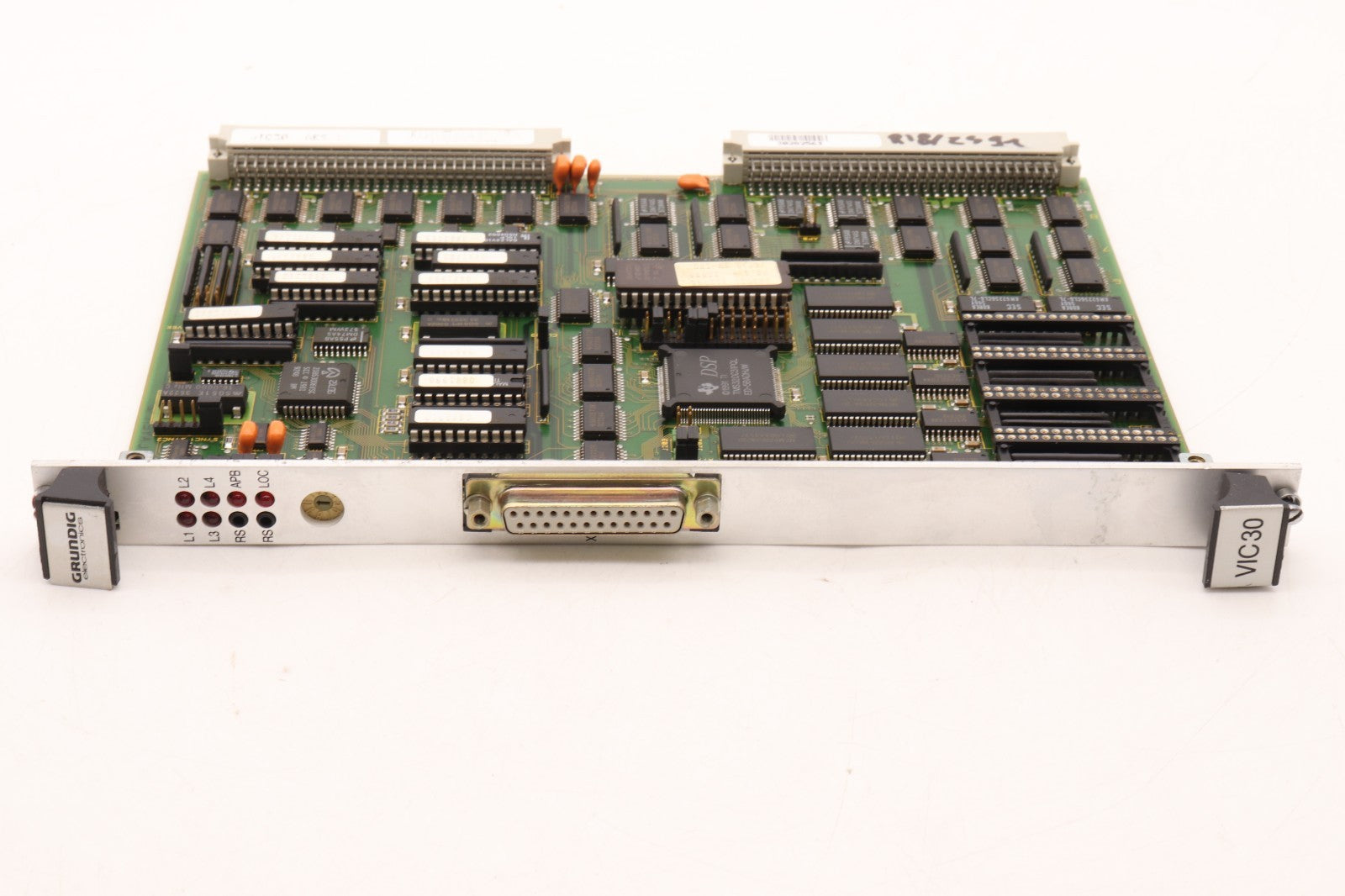 GRUNDIG	VIC30	0.001.952-0