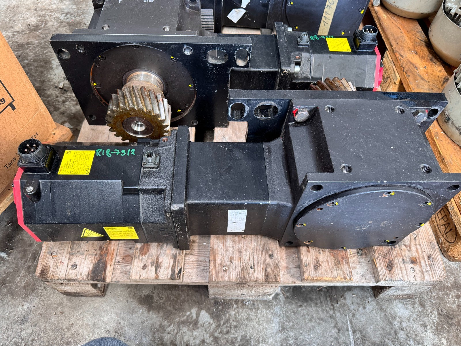 FANUC  A06B-0268-B705 αiS 30/4000	C113A0A93