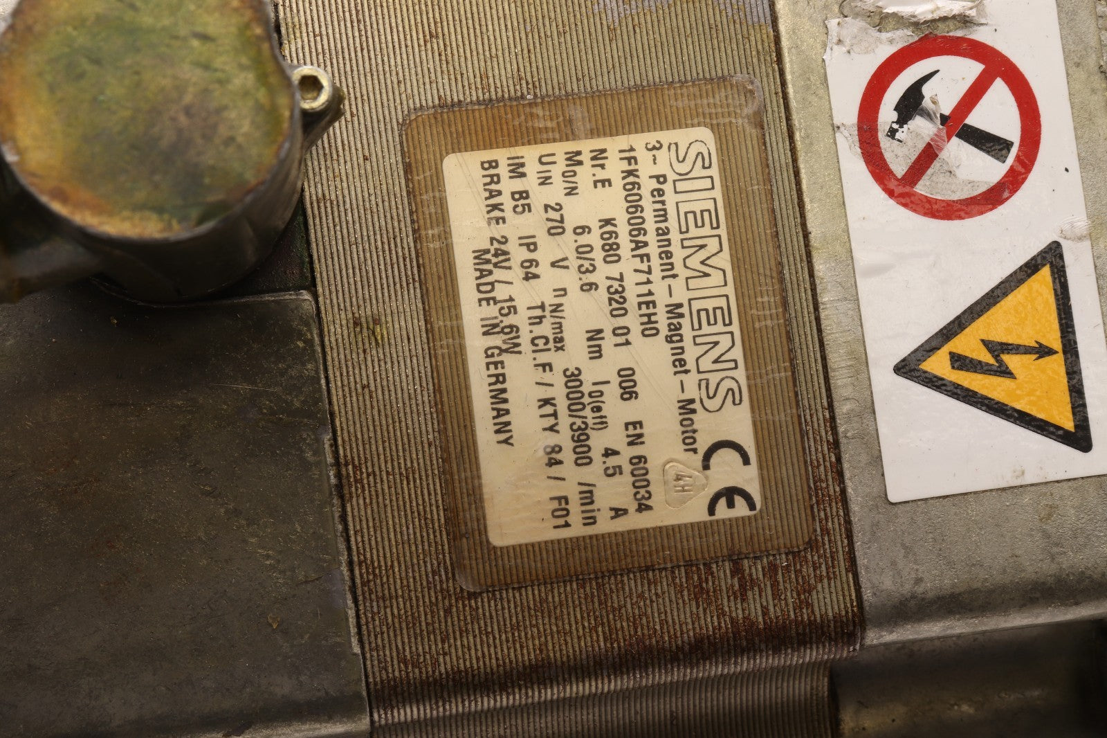 SIEMENS	3 PHASE PERMANENT MAGNET MOTOR	1FK6060-6AF71-1EH0