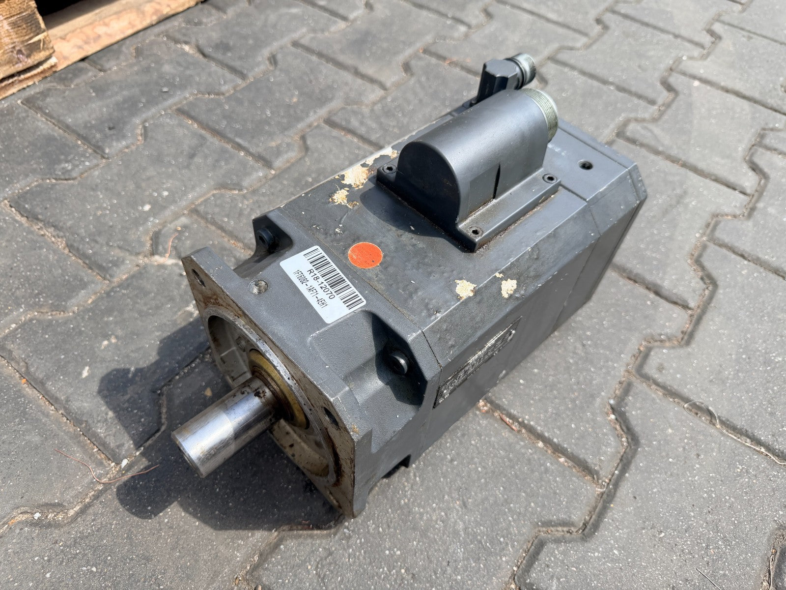 SIEMENS	1FT6082-1AF71-4EH1