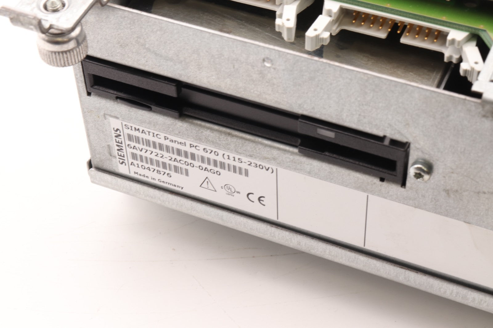 SIEMENS SIMATIC PANEL PC 670 6AV7722-2AC00-0AG0