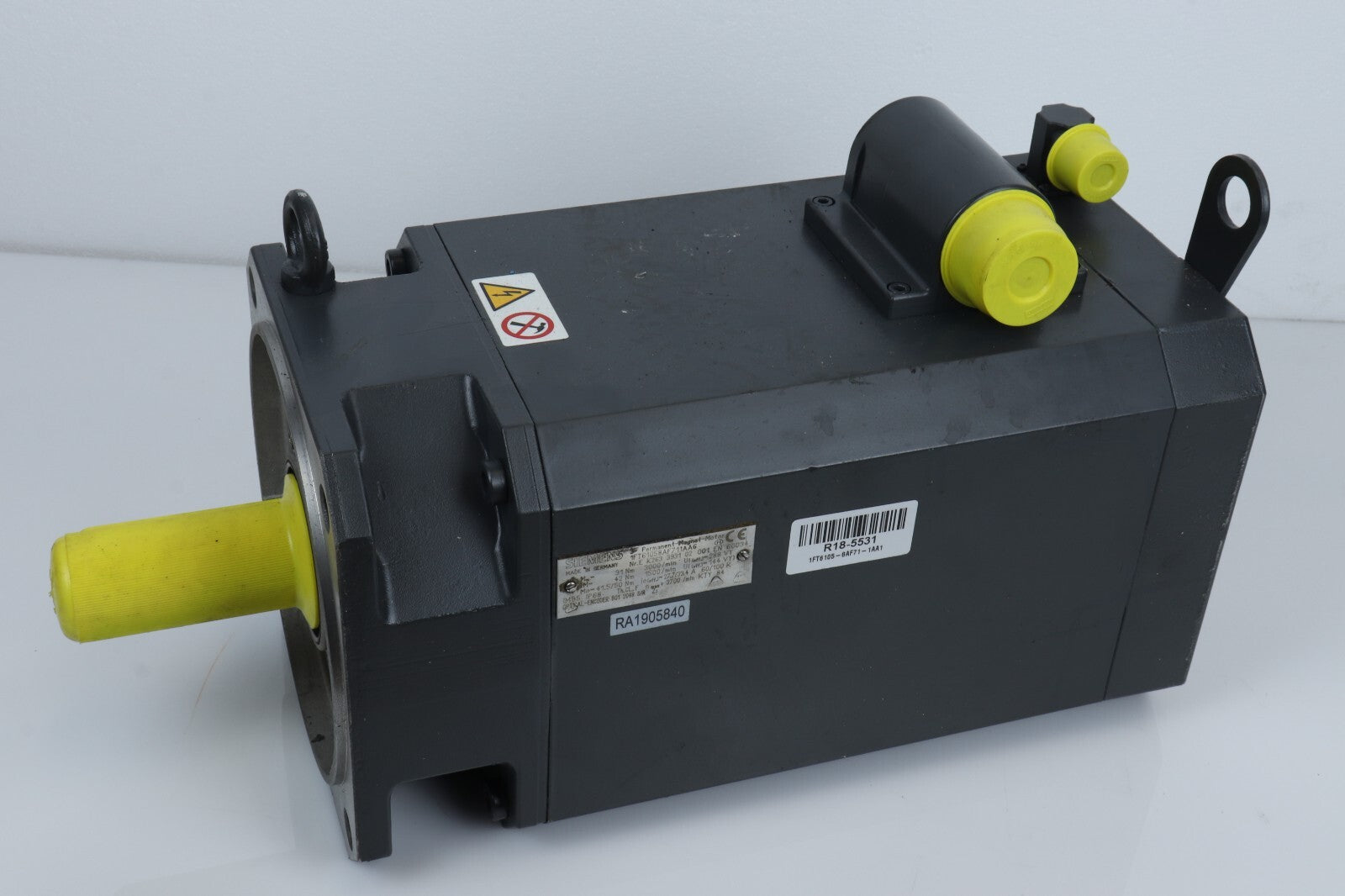 SIEMENS PERMANENT MAGNET MOTOR 1FT6105-8AF71-1AA1