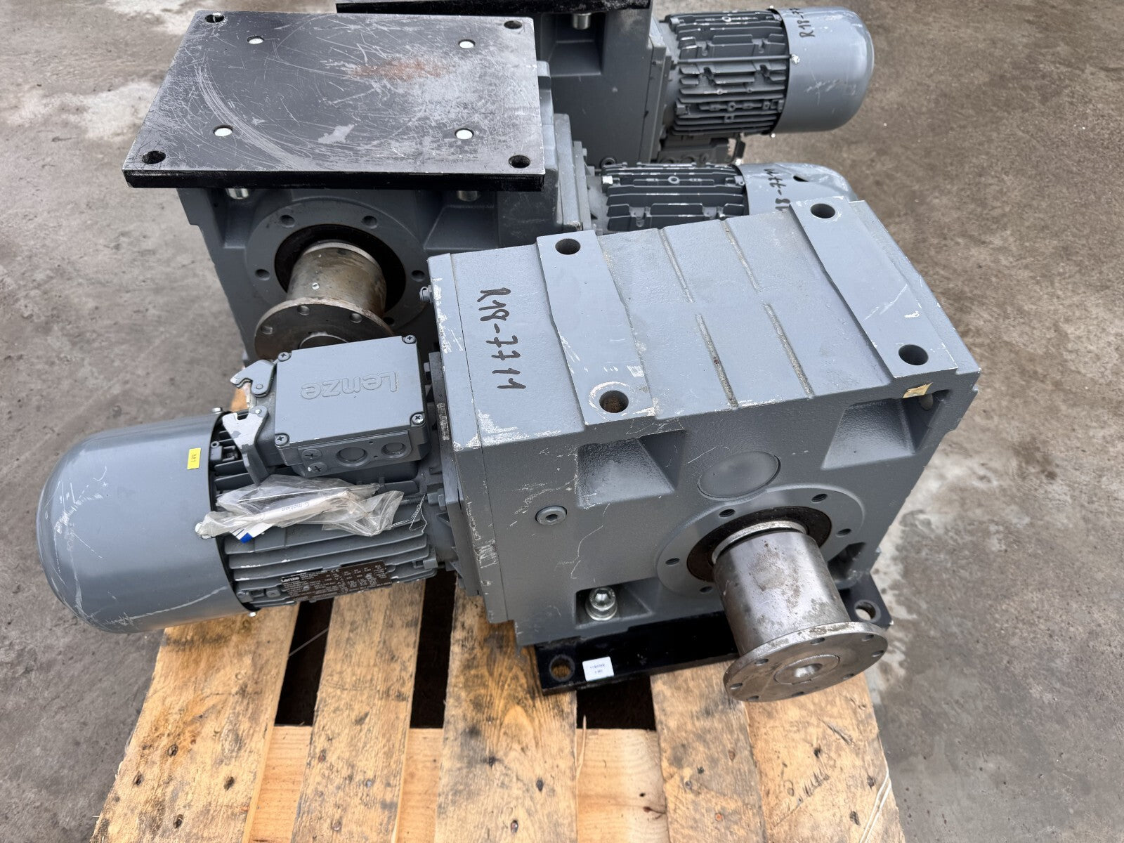 Lenze	Gks09-3M vbr 100c12