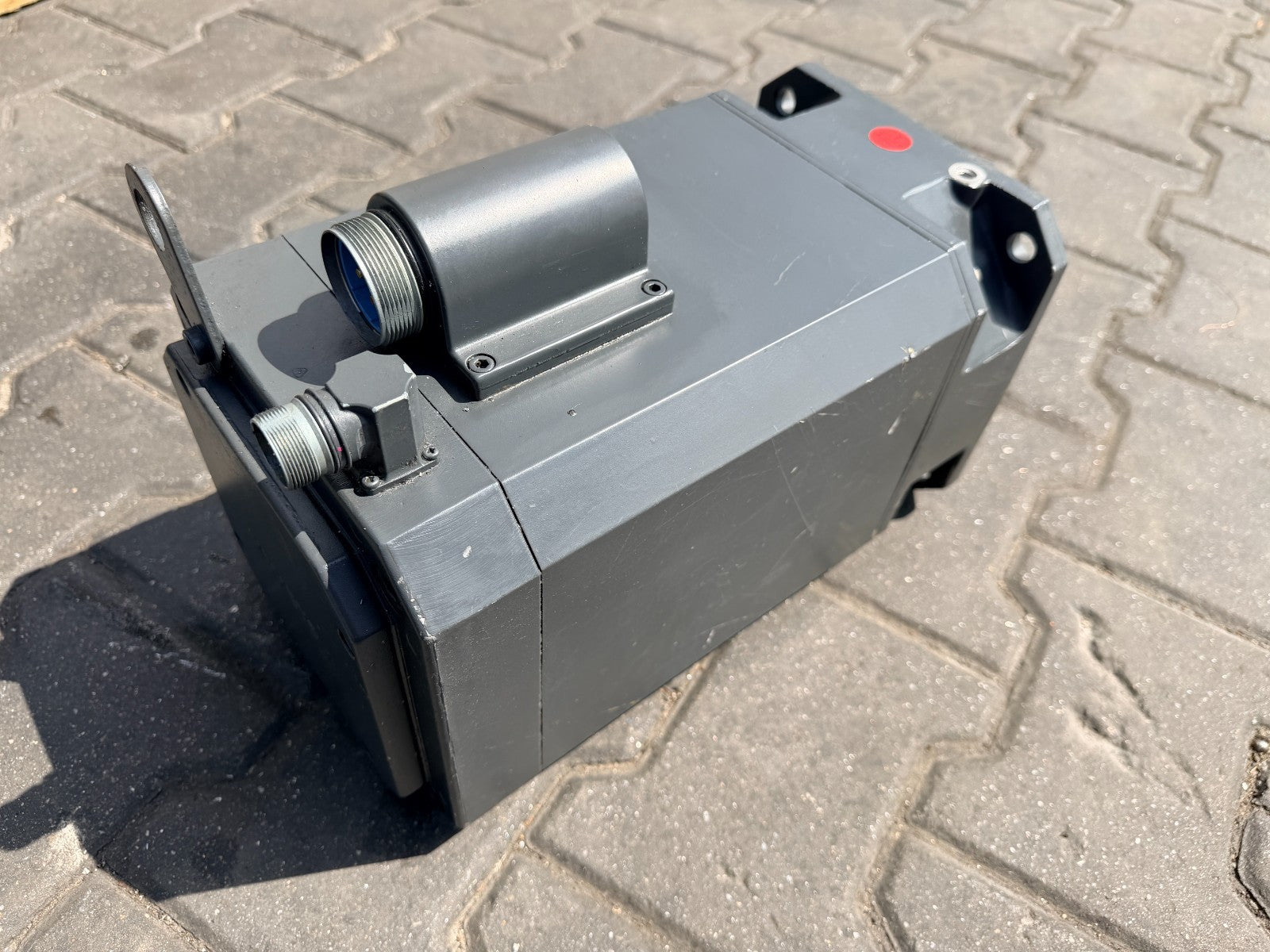 SIEMENS	BRUSHLESS SERVOMOTOR	1FT6102-8AF71-3EB1