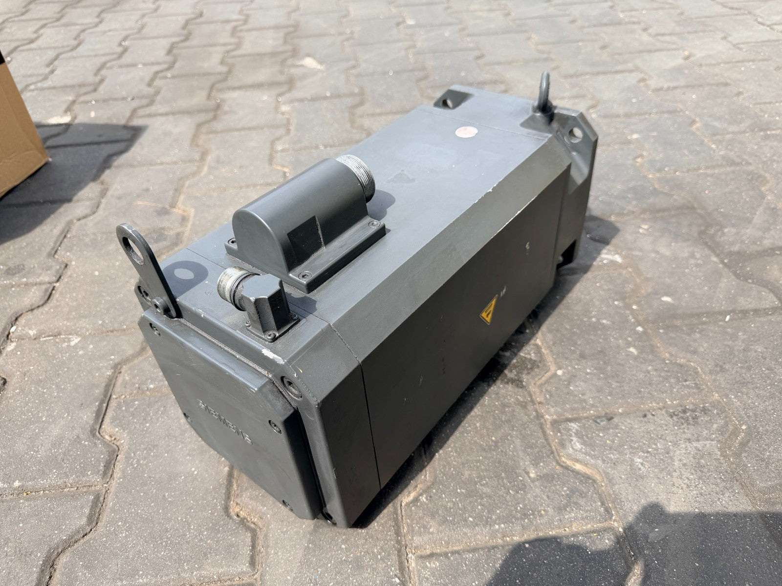 SIEMENS	1FT6105-8AB71-4EH1