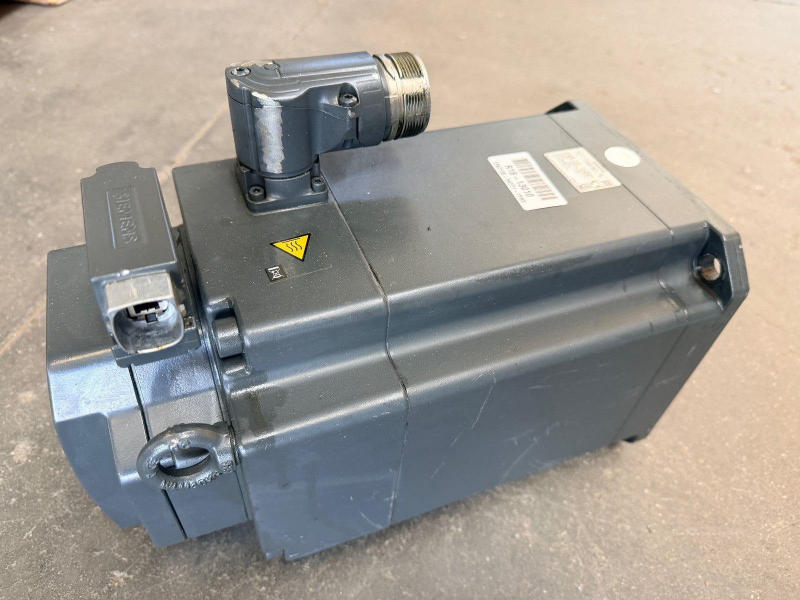 SIEMENS	3 PHASE MOTOR	1FK7105-5AF71-1FH3