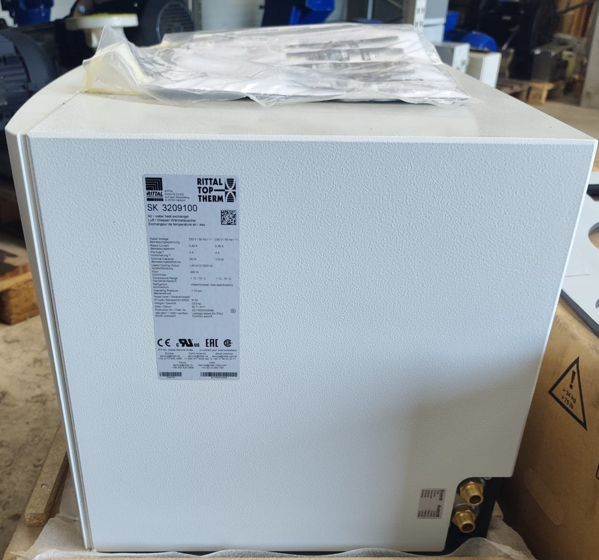 RITTAL  	SK 3209100	AIR WATER HEAT EXCHANGER