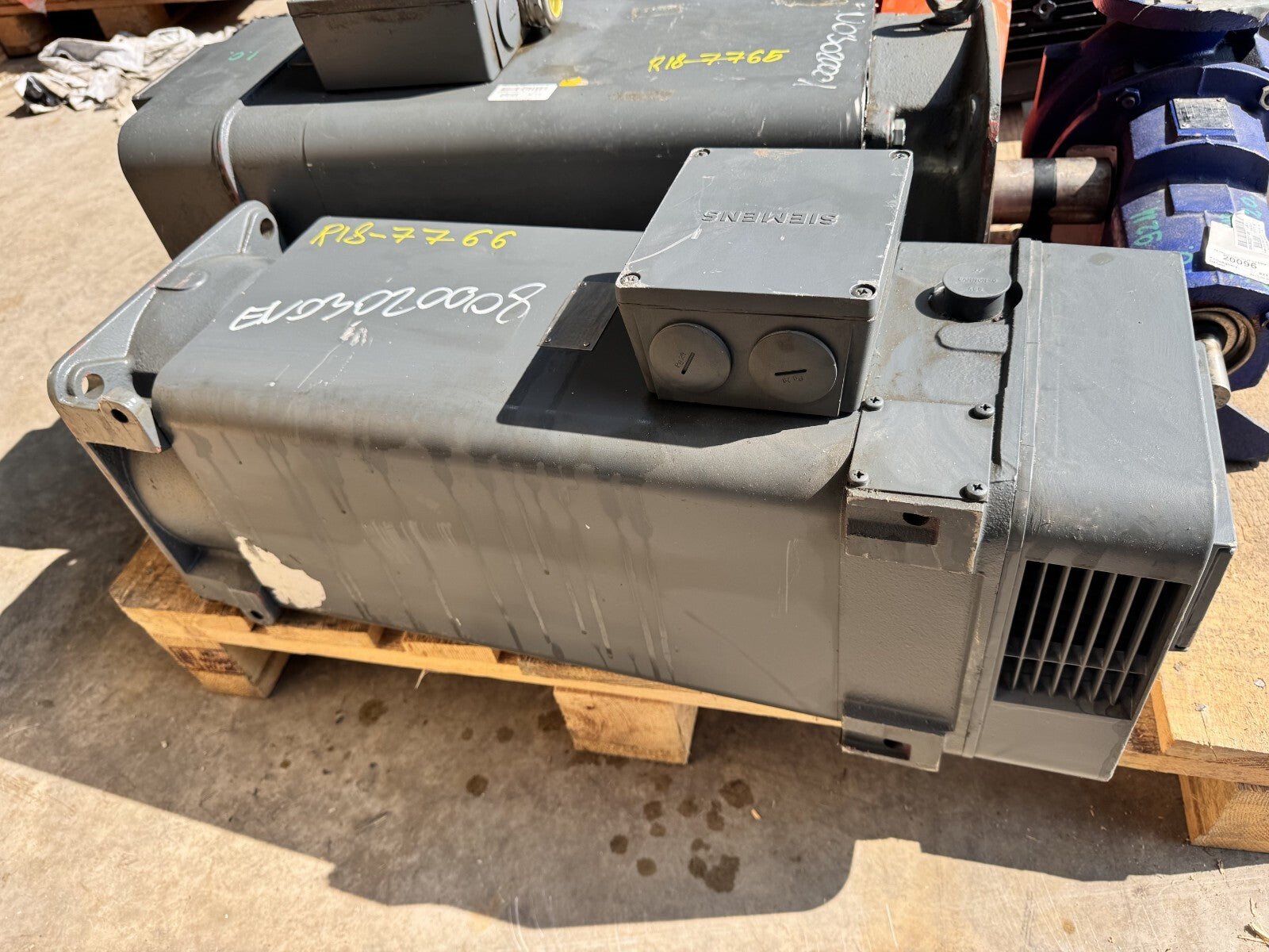 Siemens	1ph6138-4cf46-z