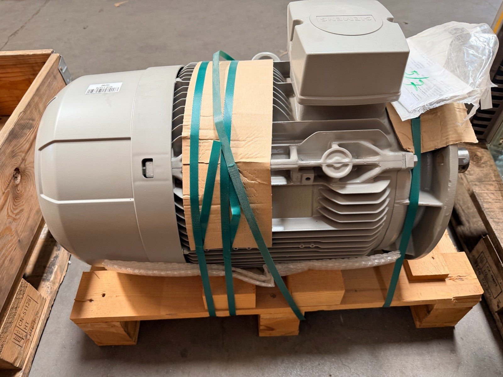 SIEMENS	1AV3184B  1LE10031EB434FA4-Z	UD 2205/2443410-002-001