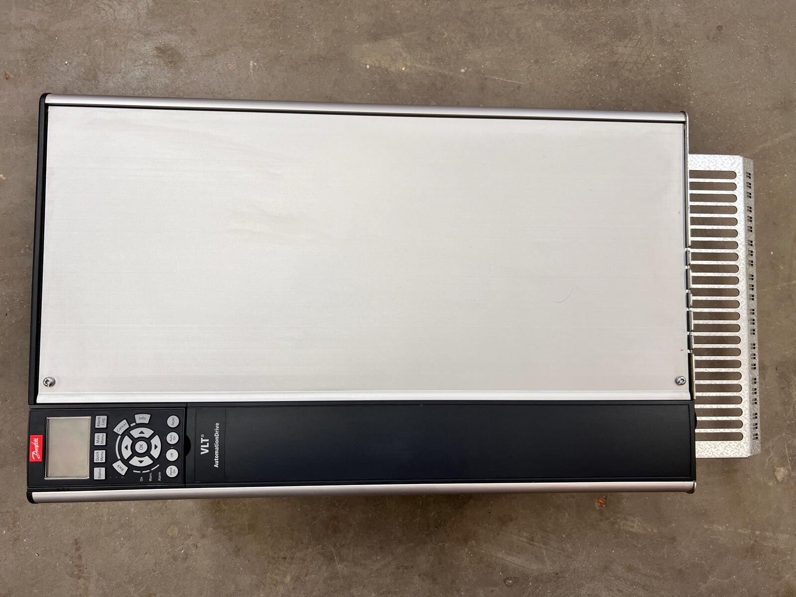 DANFOSS 131H2243 FC-302P75KT5E20H2XGCXXXSXXXXAXBXCXXXXDX