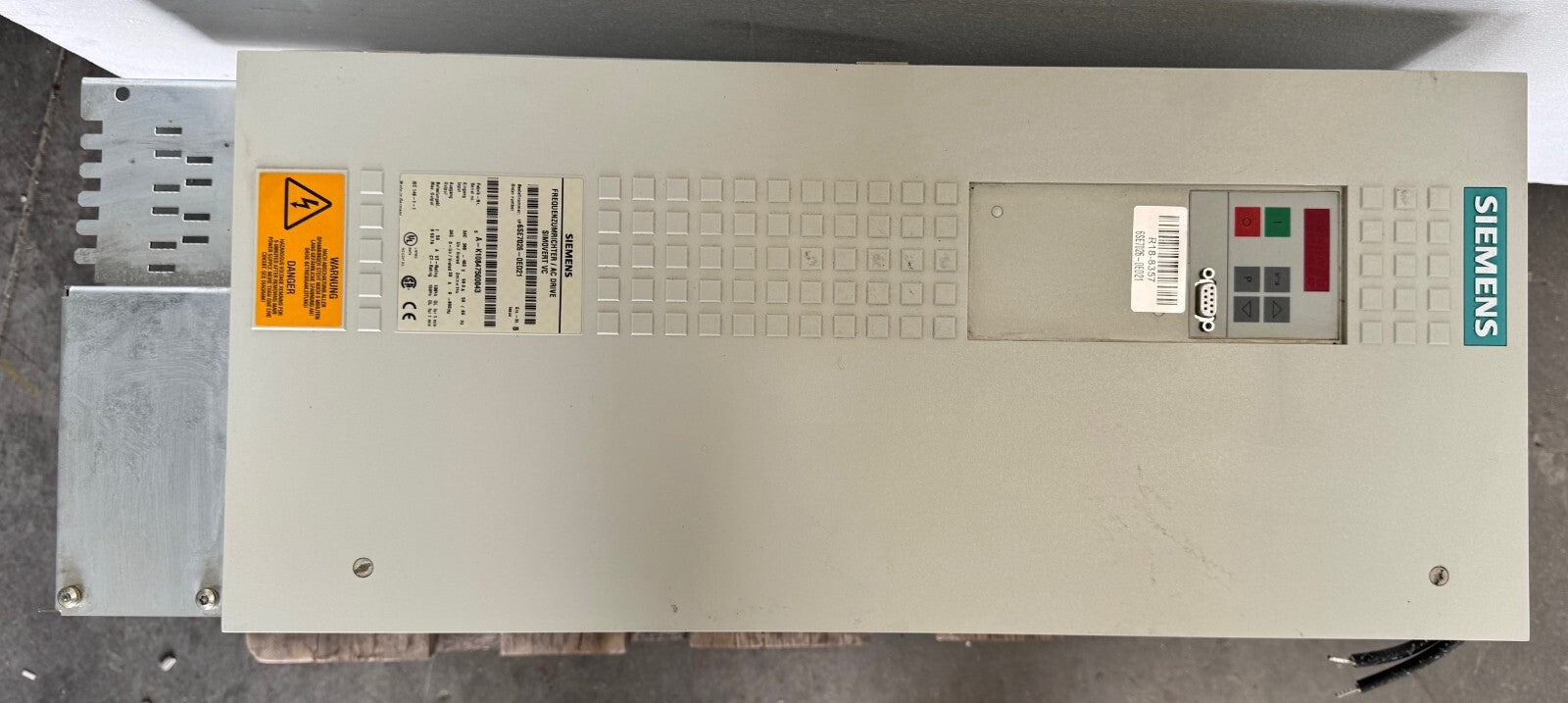 SIEMENS	AC DRIVE SIMOVERT VC	6SE7026-0ED21