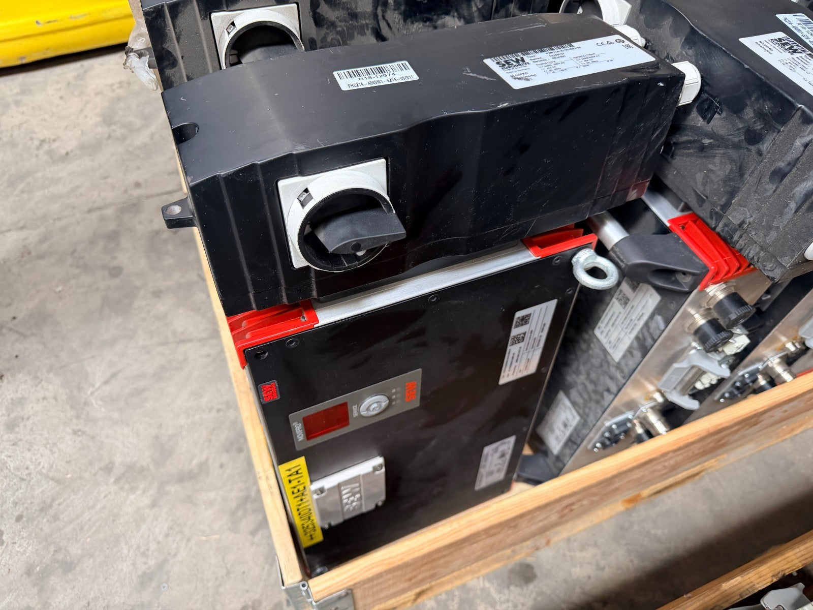 SEW EURODRIVE	PHC21A-A040M1-E21A-00/S11	01.7555348811.0001.18