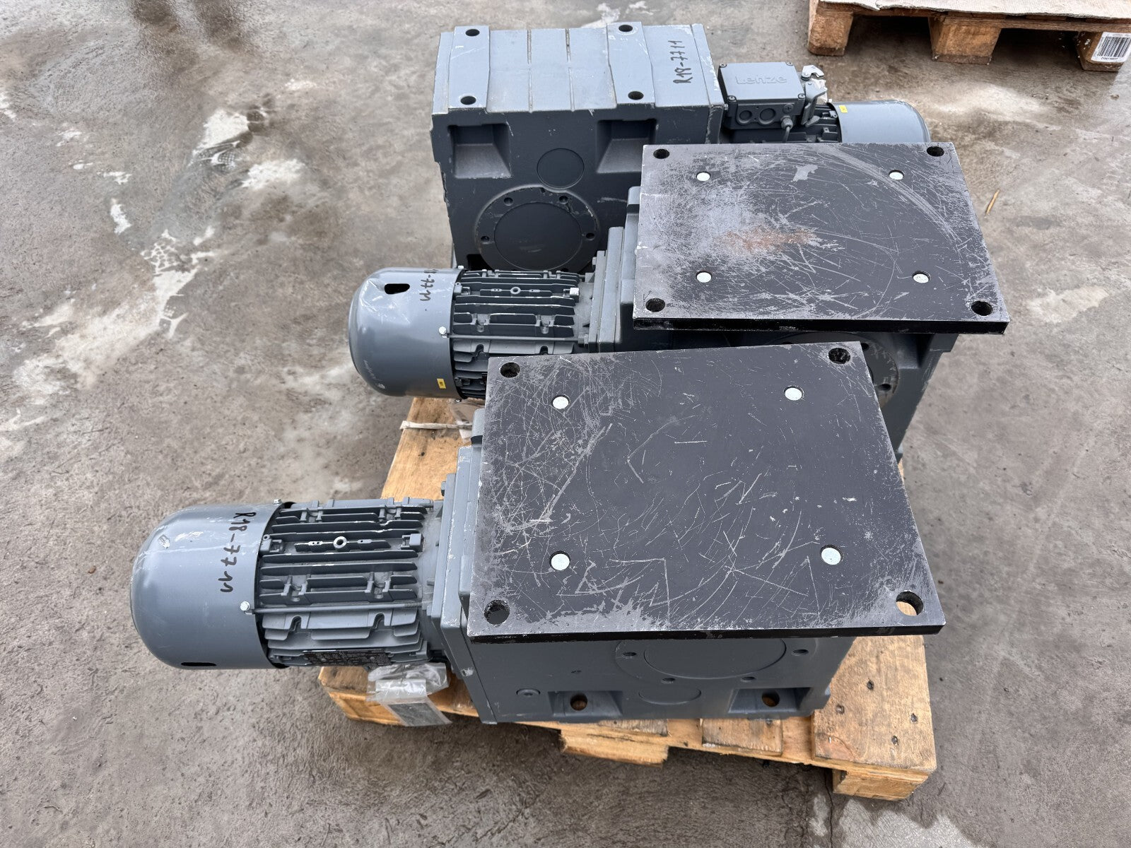 Lenze	Gks09-3M vbr 100c12