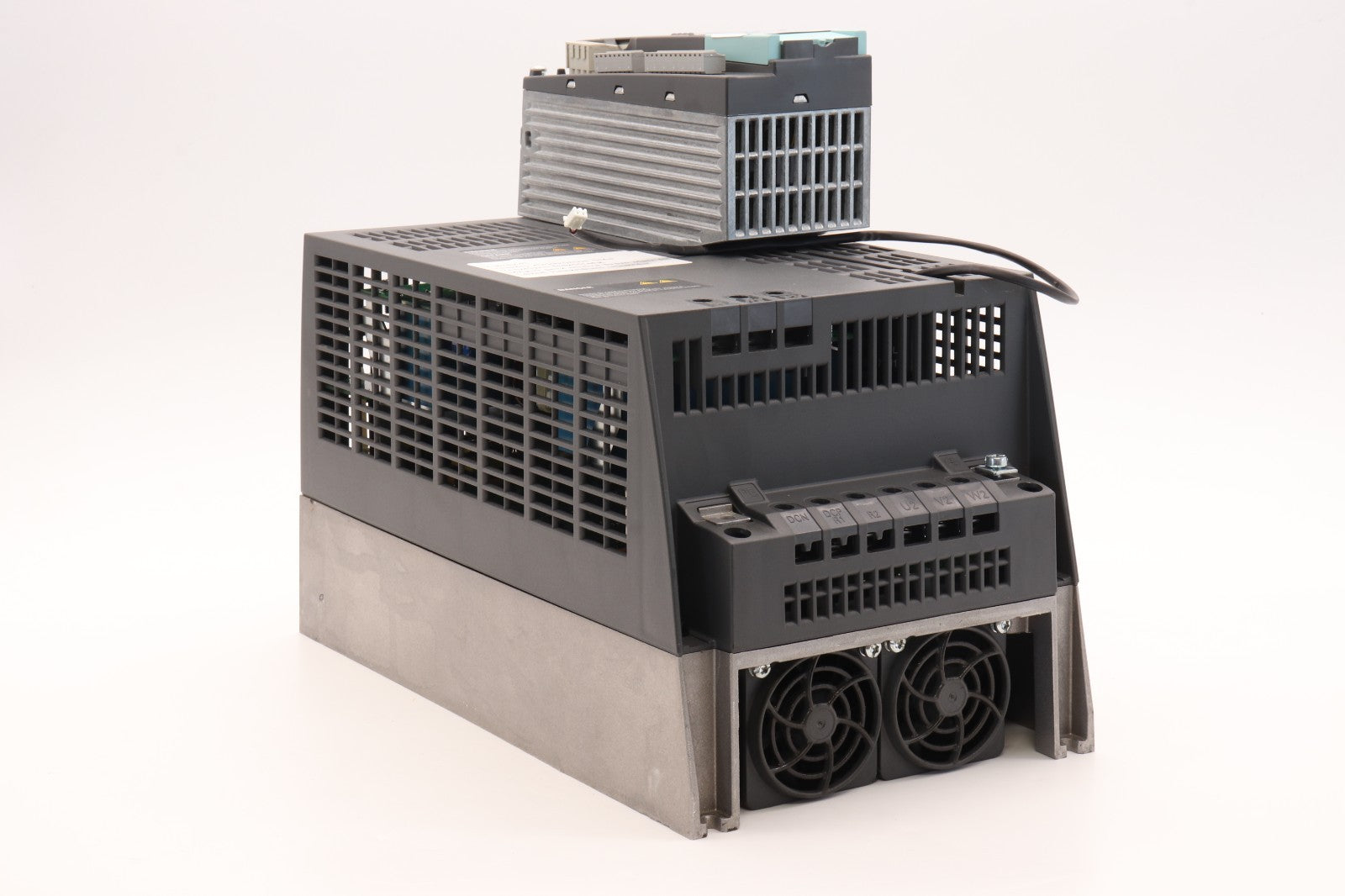 SIEMENS	SINAMICS  6SL3040-0LA00-0AA1	POWER MODULE 340 6SL3210-1SE21-8AA0