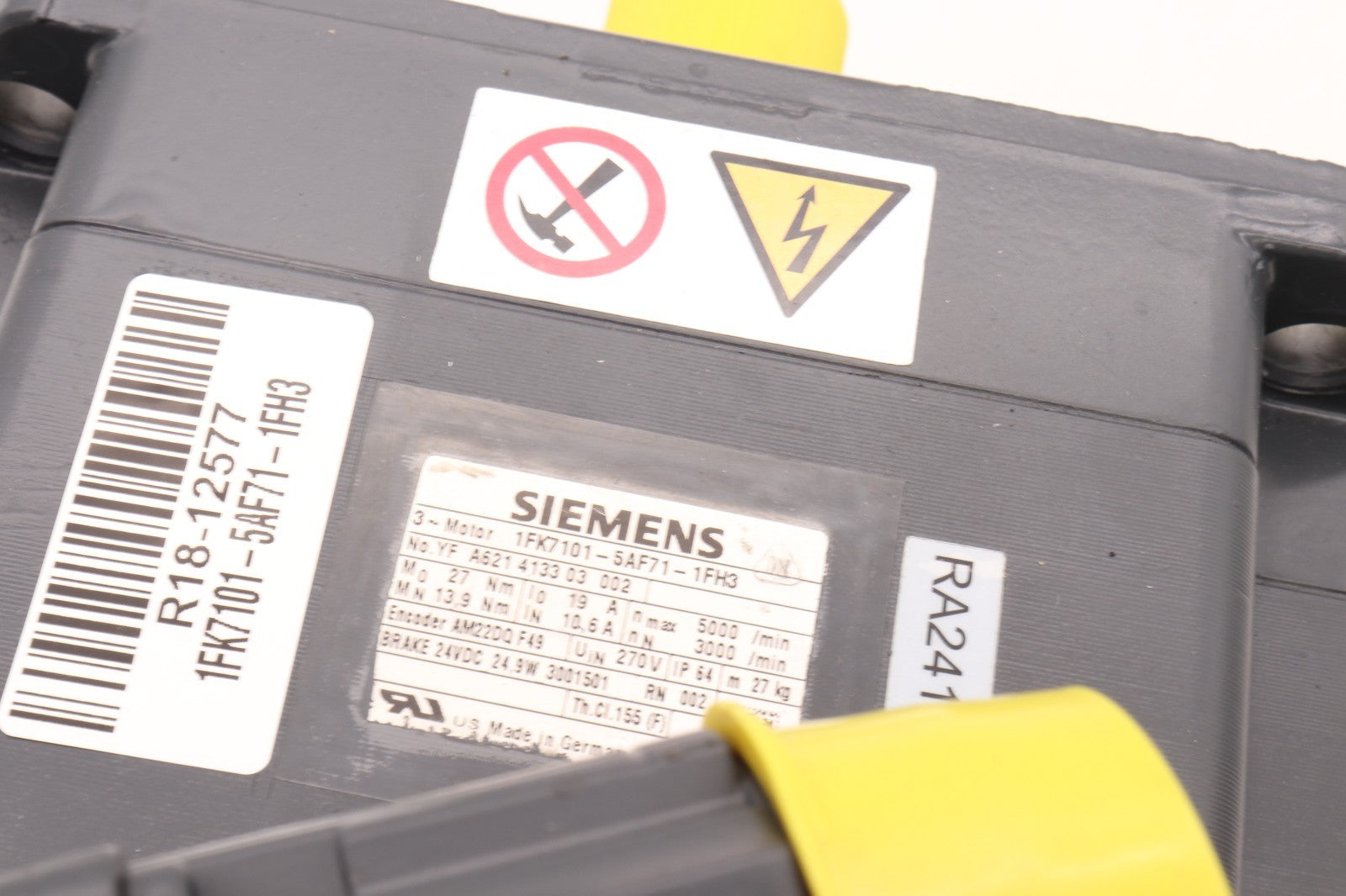 SIEMENS	1FK7101-5AF71-1FH3  3 PHASE MOTOR