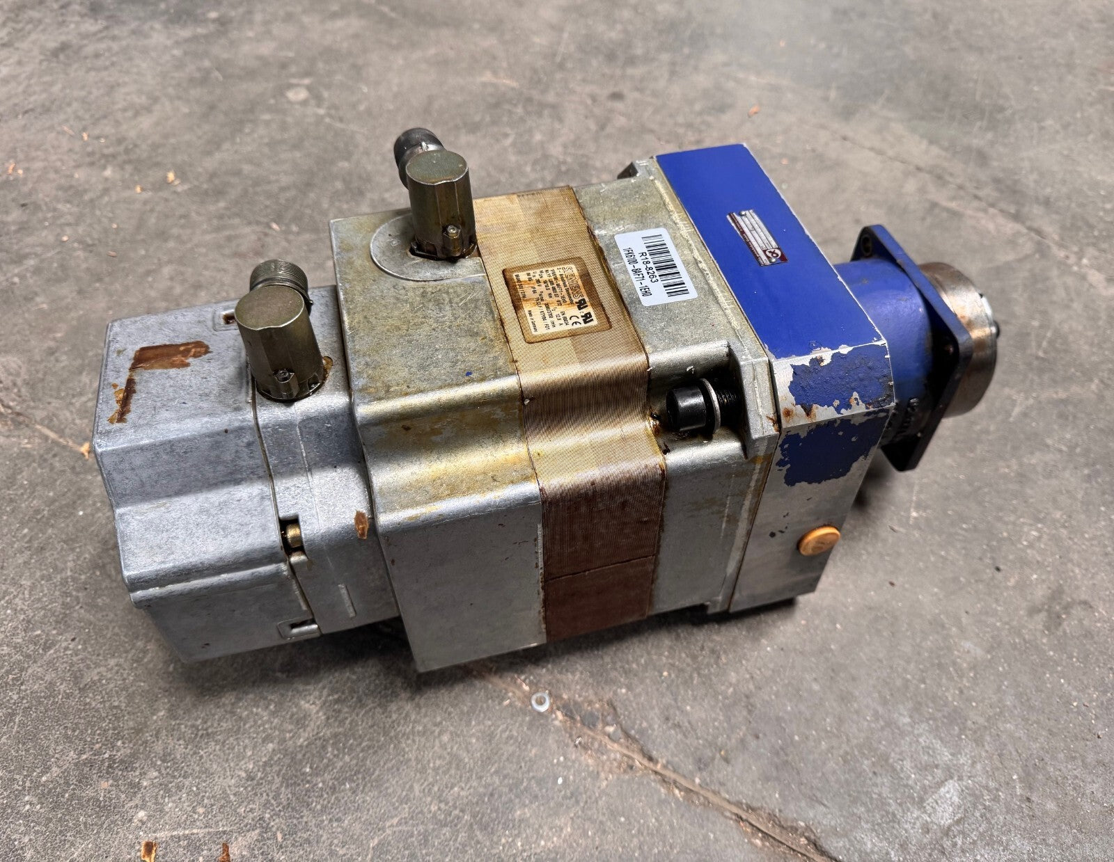 SIEMENS	3 PHASE BRUSHLESS SERVOMOTOR	1FK6100-8AF71-1EH0