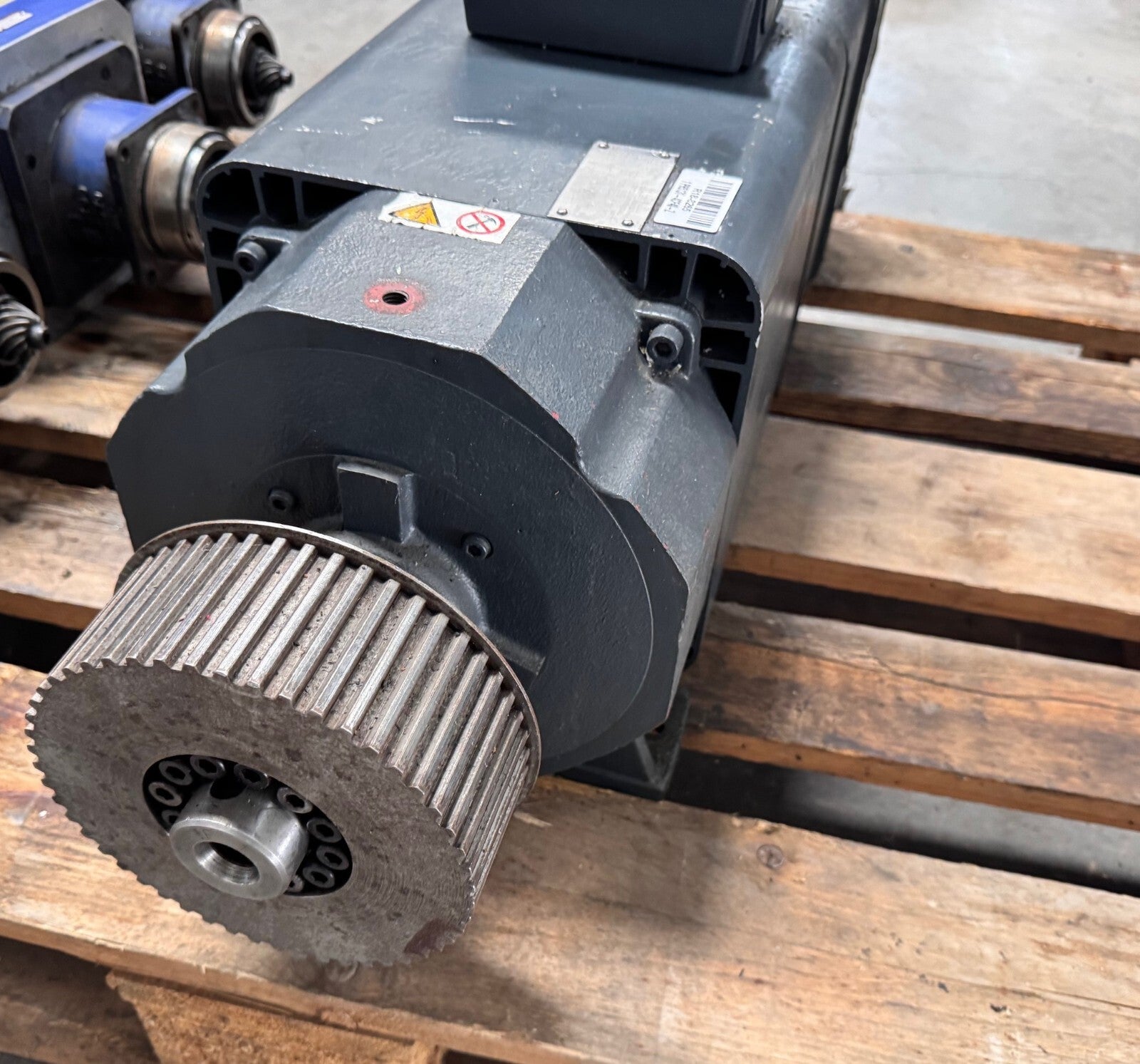 SIEMENS	3 PHASE MOTOR	1 PH5131-4CF40-Z