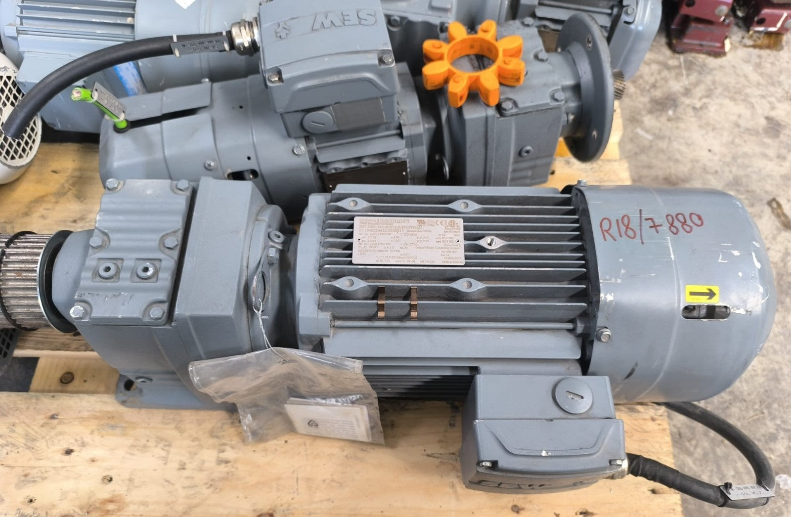SEW EURODRIVE R47 DRE100L4BE5HR/ISU/TF/LN 01.1848214412.0016X13 Inverter duty VP