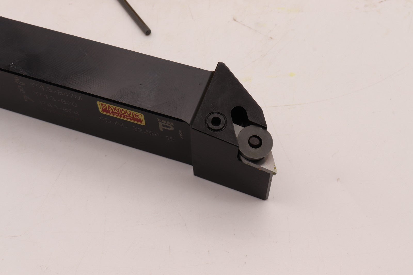 SANDVIK COROMAT	LEFT HAND EXTERNAL TURNING TOOLHOLDER	PDJNL 3225P 15 32X25