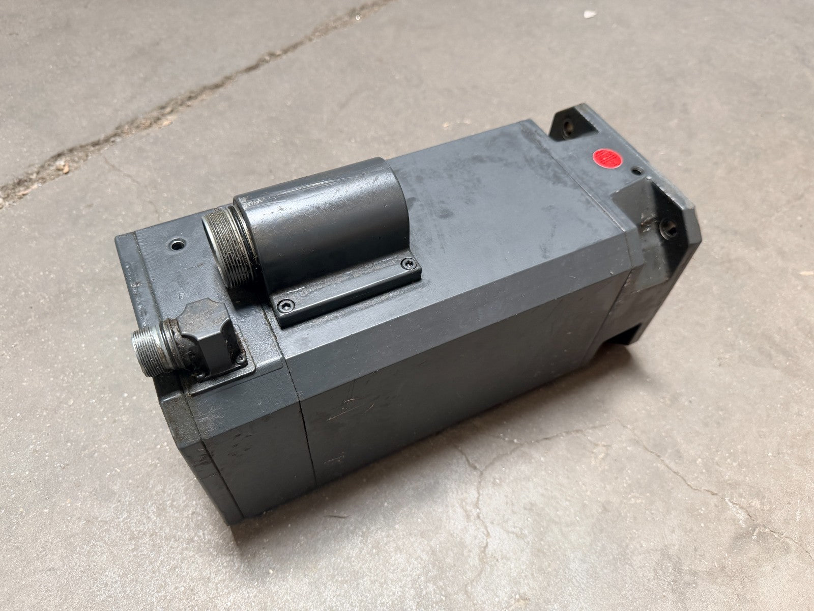 SIEMENS	3 PHASE BRUSHLESS SERVO MOTOR	1FT6084-1AF71-3EH1