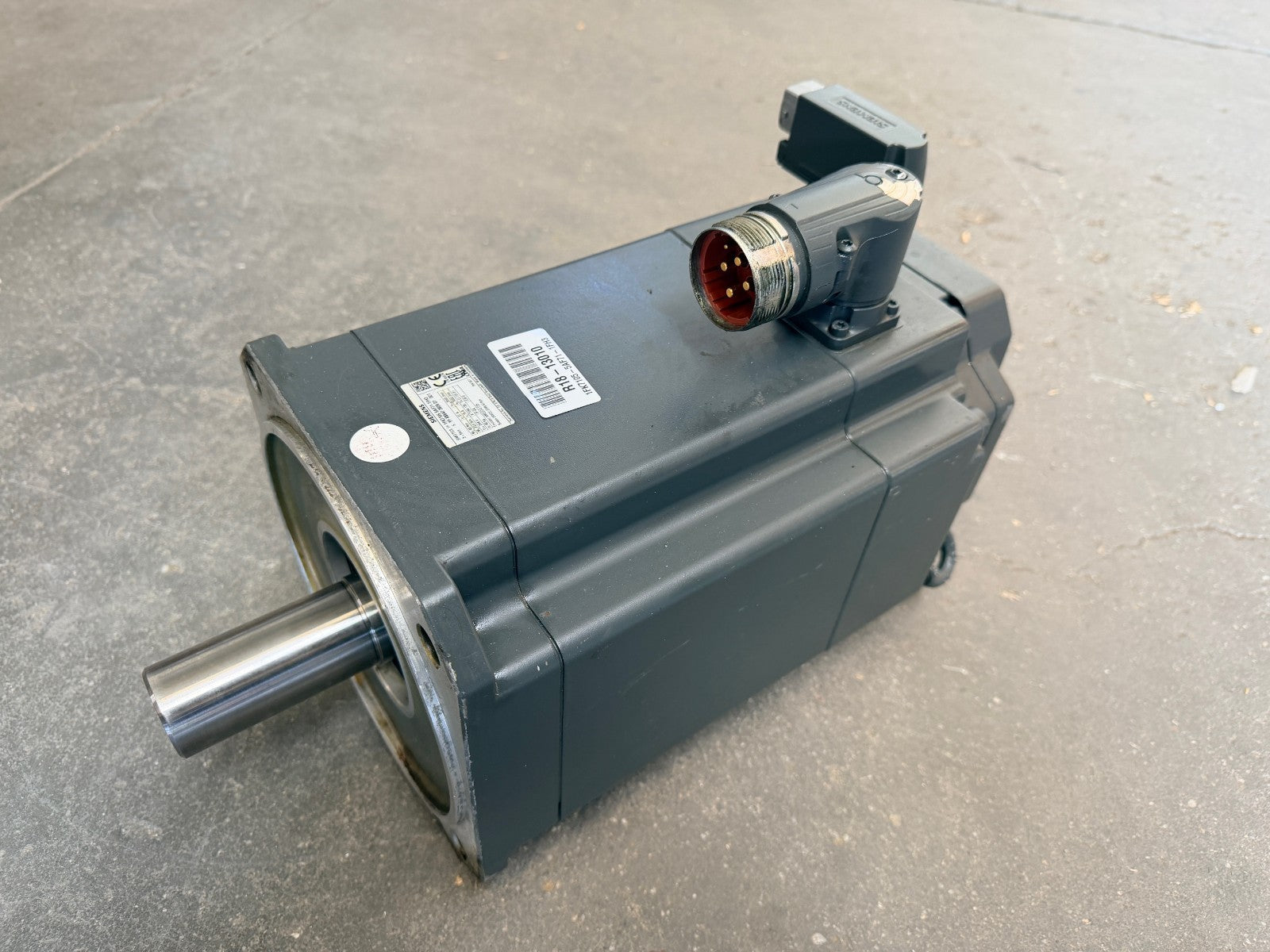 SIEMENS	3 PHASE MOTOR	1FK7105-5AF71-1FH3