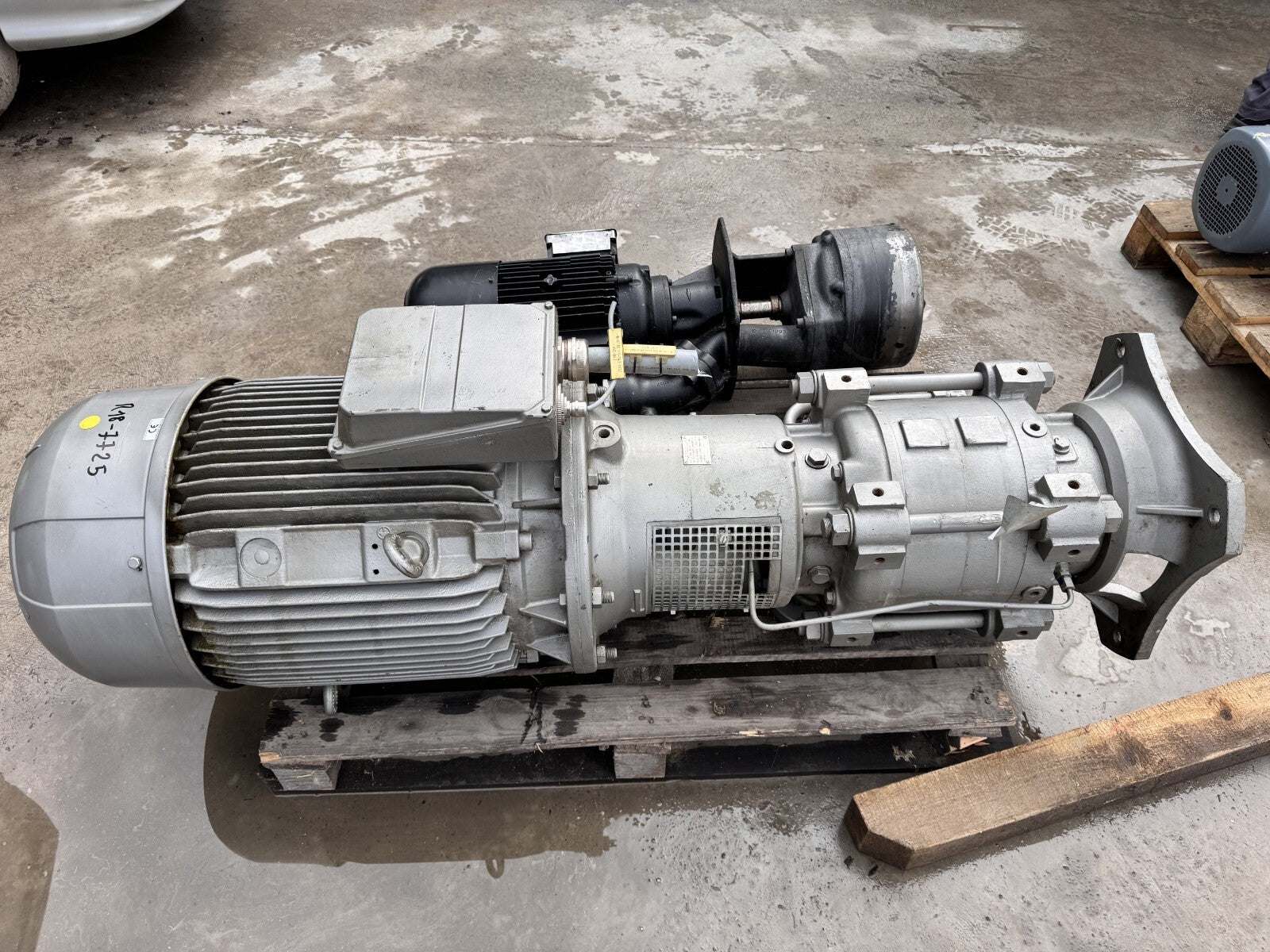 Ksb	1pc30382ba234da5	Ksb mtc v 65/3d-6.1 10.68