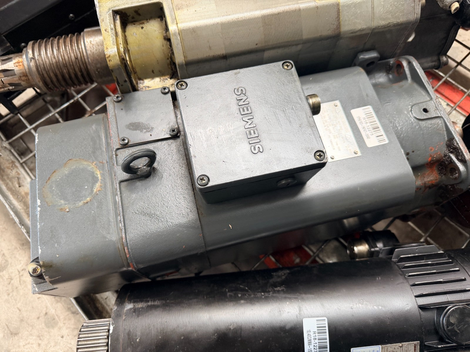 SIEMENS	3 PHASE MOTOR	1PH6103-1NF47-5AA0