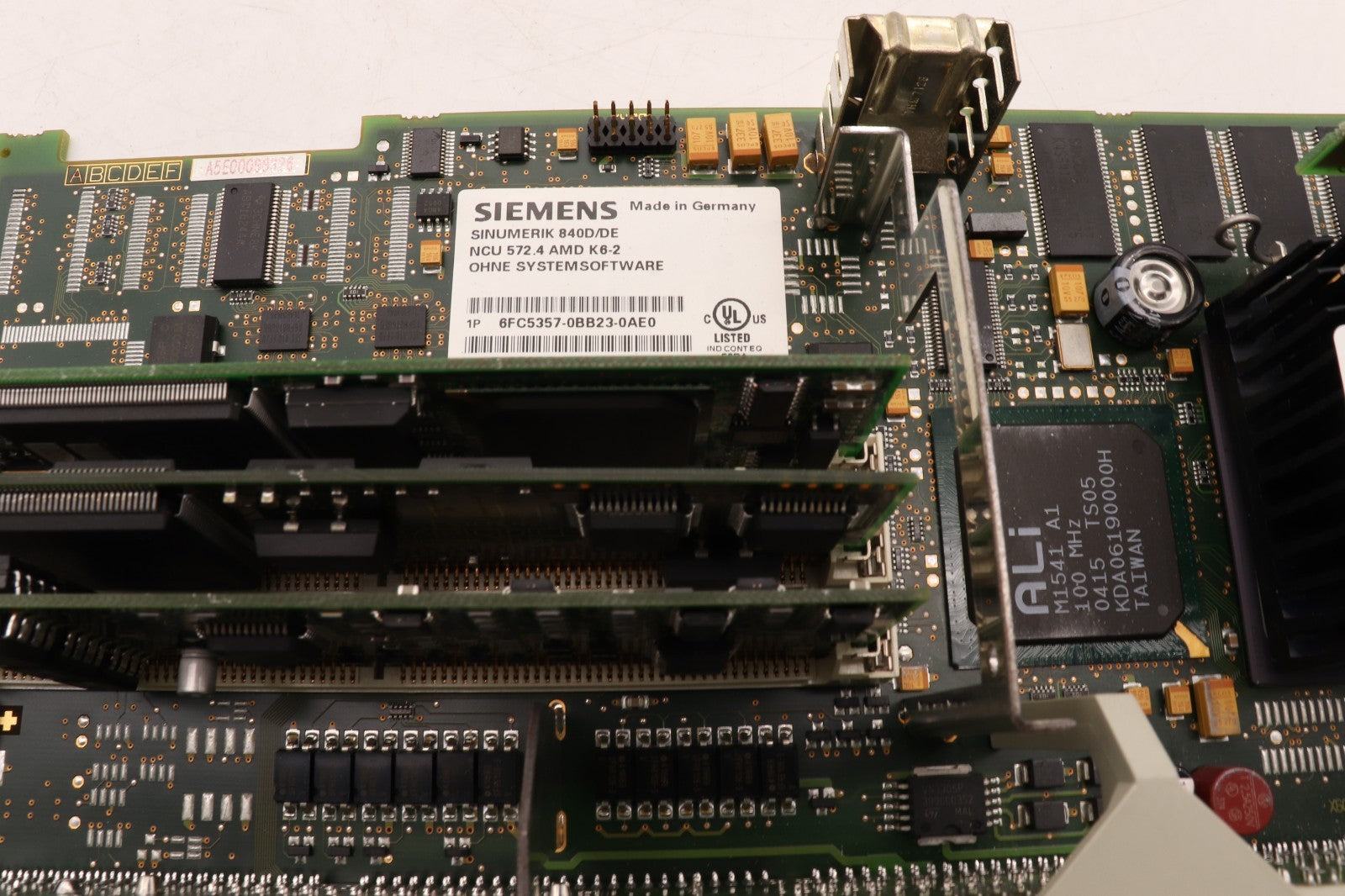 SIEMENS	SINUMERIK 840D/DE NCU 572.4 AMD K 6-2	6FC5357-0BB23-0AE0