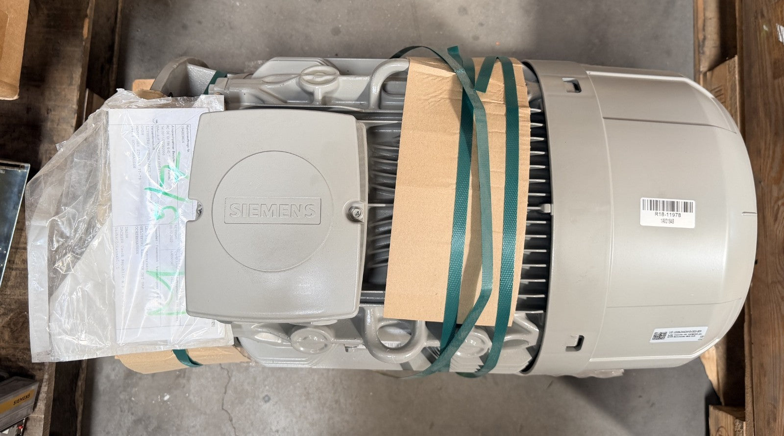 SIEMENS	1AV3184B  1LE10031EB434FA4-Z	UD 2205/2443410-002-001