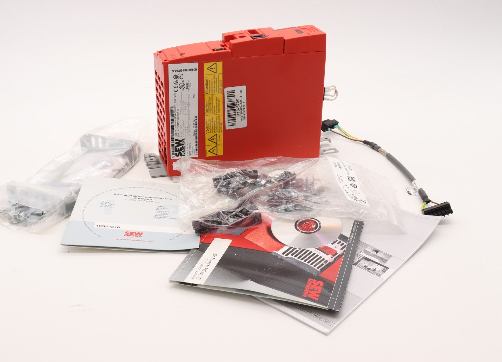 SEW EURODRIVE MOVITRAC B MC07B00005-5A3-4-S0/FSC11B/DFP21B