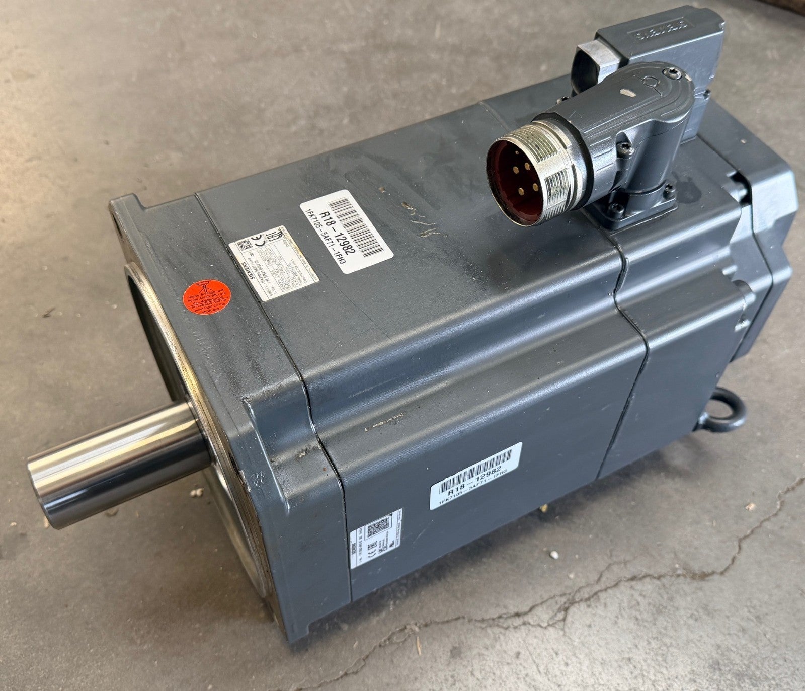 SIEMENS	3 PHASE MOTOR	1FK7105-5AF71-1FH3