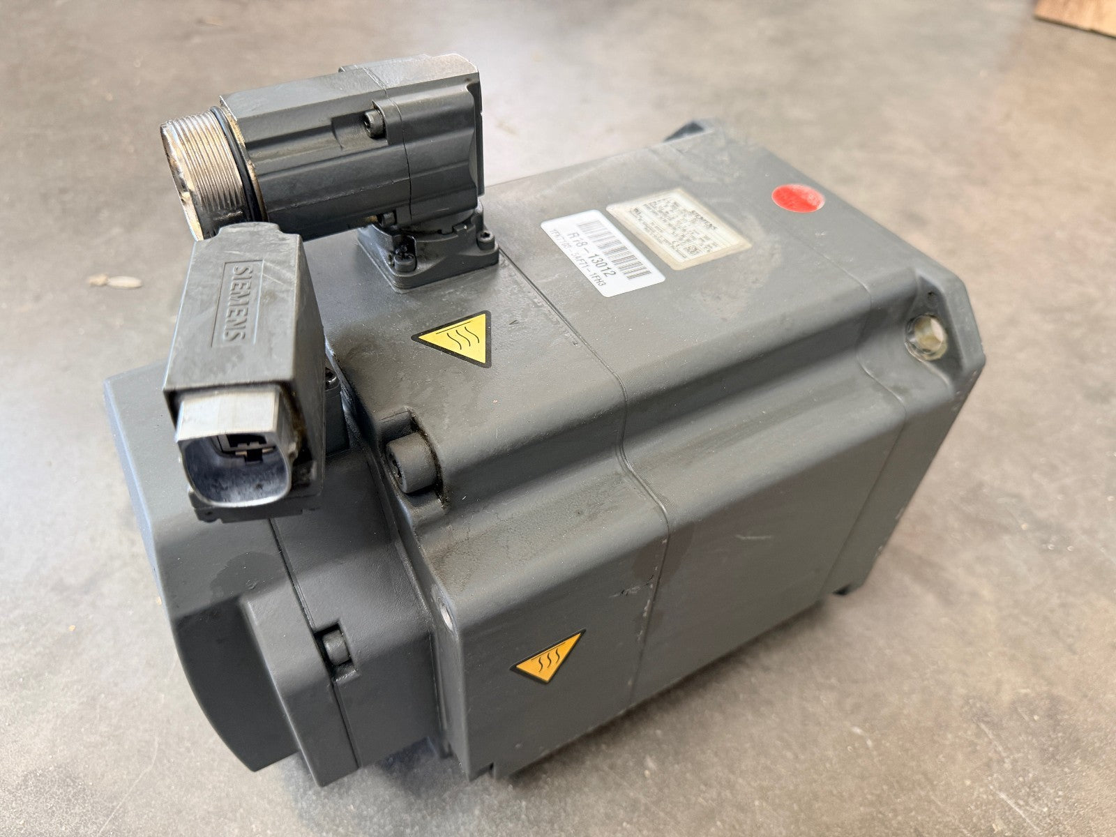 SIEMENS	3 PHASE MOTOR	1FK7103-5AF71-1FH3