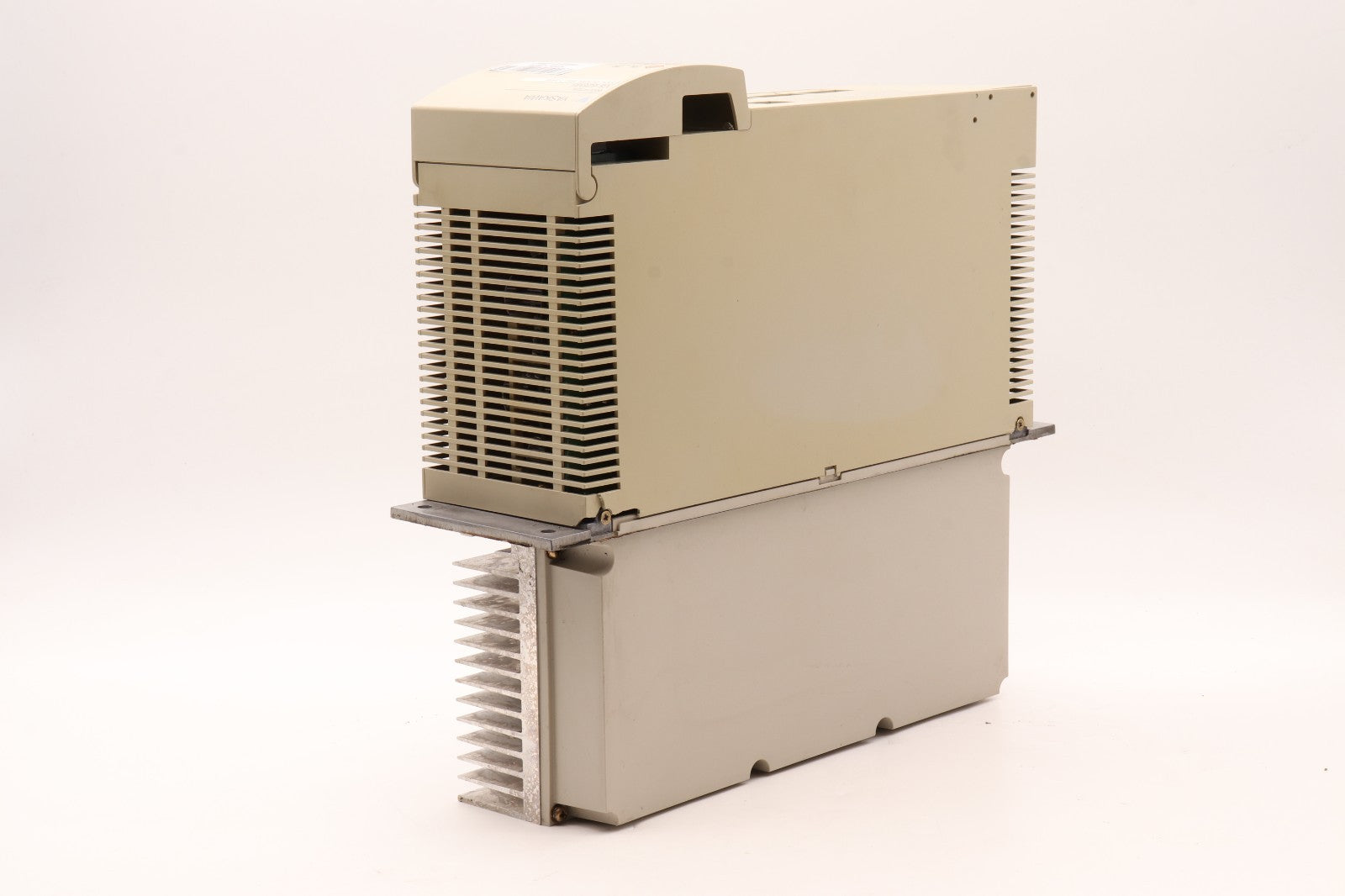 YASKAWA	INVERTER VS-626M5	200V CLASS 3PH 7.5KW